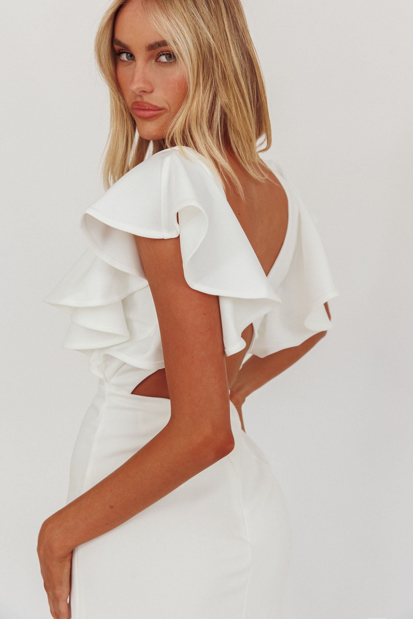Cupid's Bow V-Neckline Ruffle Shoulder Bodycon Dress White-Maymioy