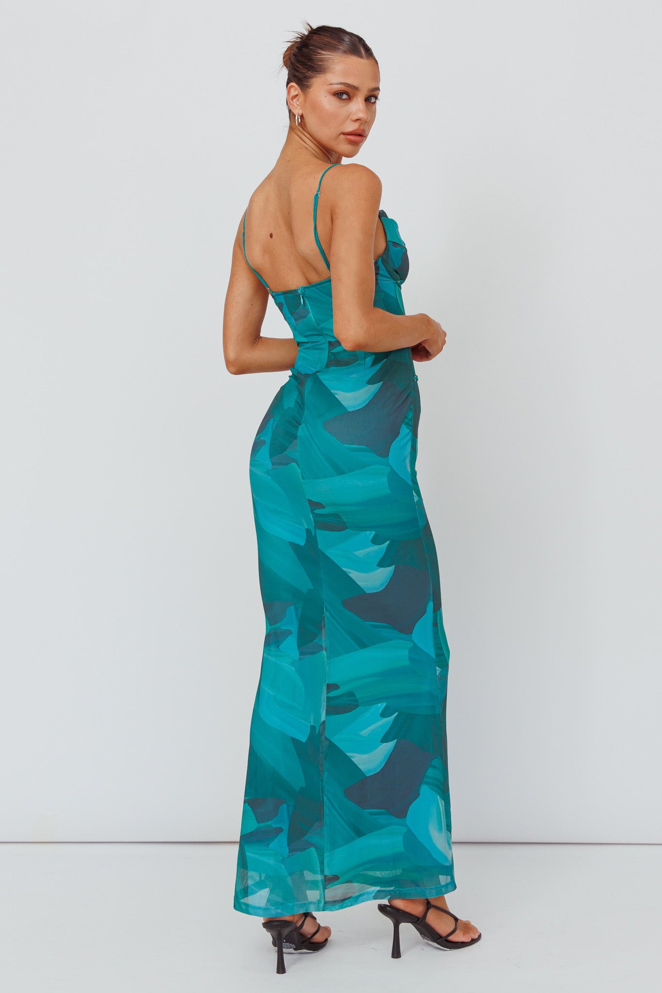 Teava Laced Waist Maxi Dress Abstract Green-Maymioy