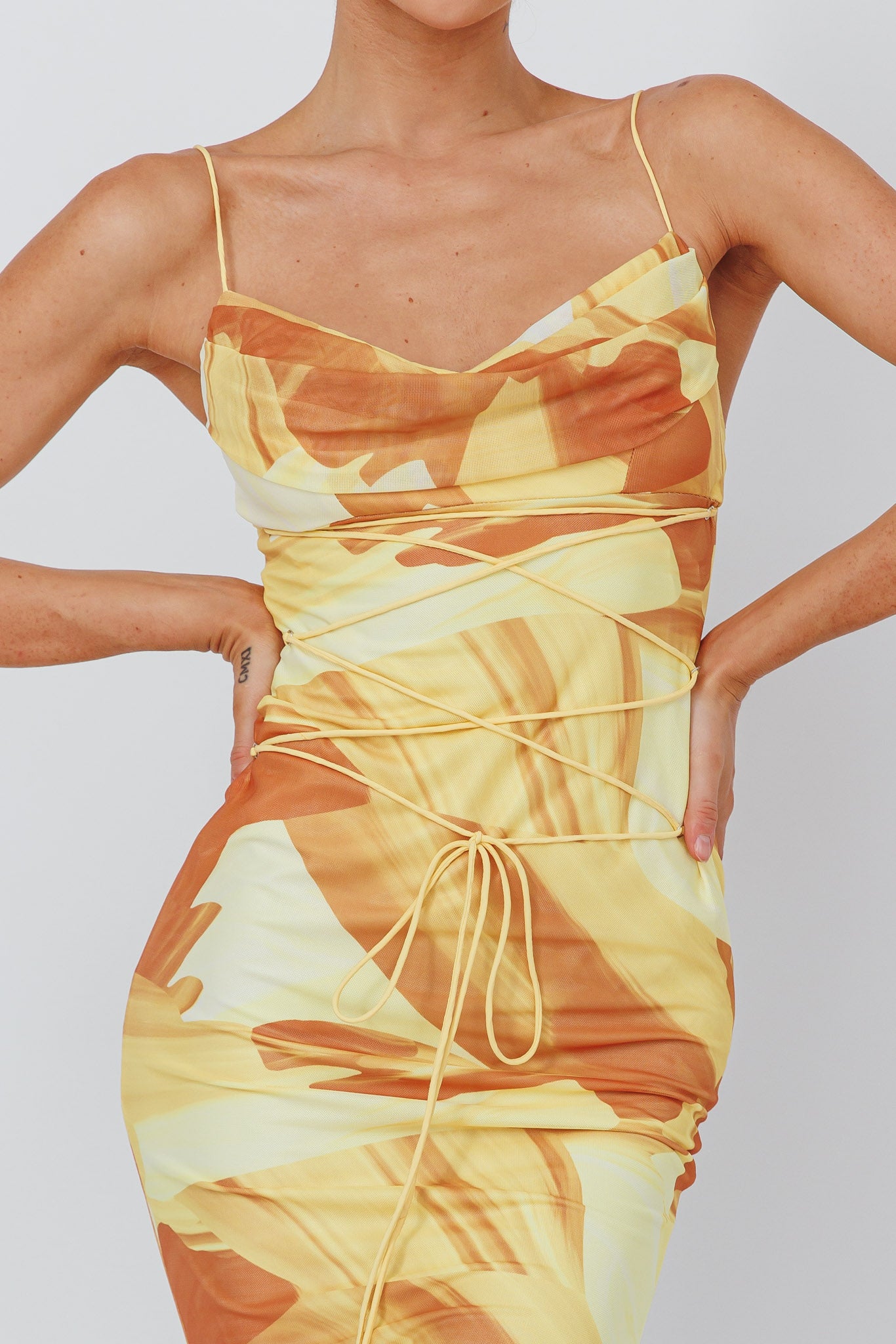 Teava Laced Waist Maxi Dress Abstract Yellow-Maymioy