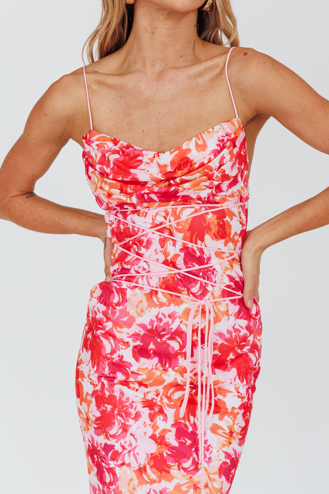 Teava Laced Waist Midi Dress Floral Red-Maymioy