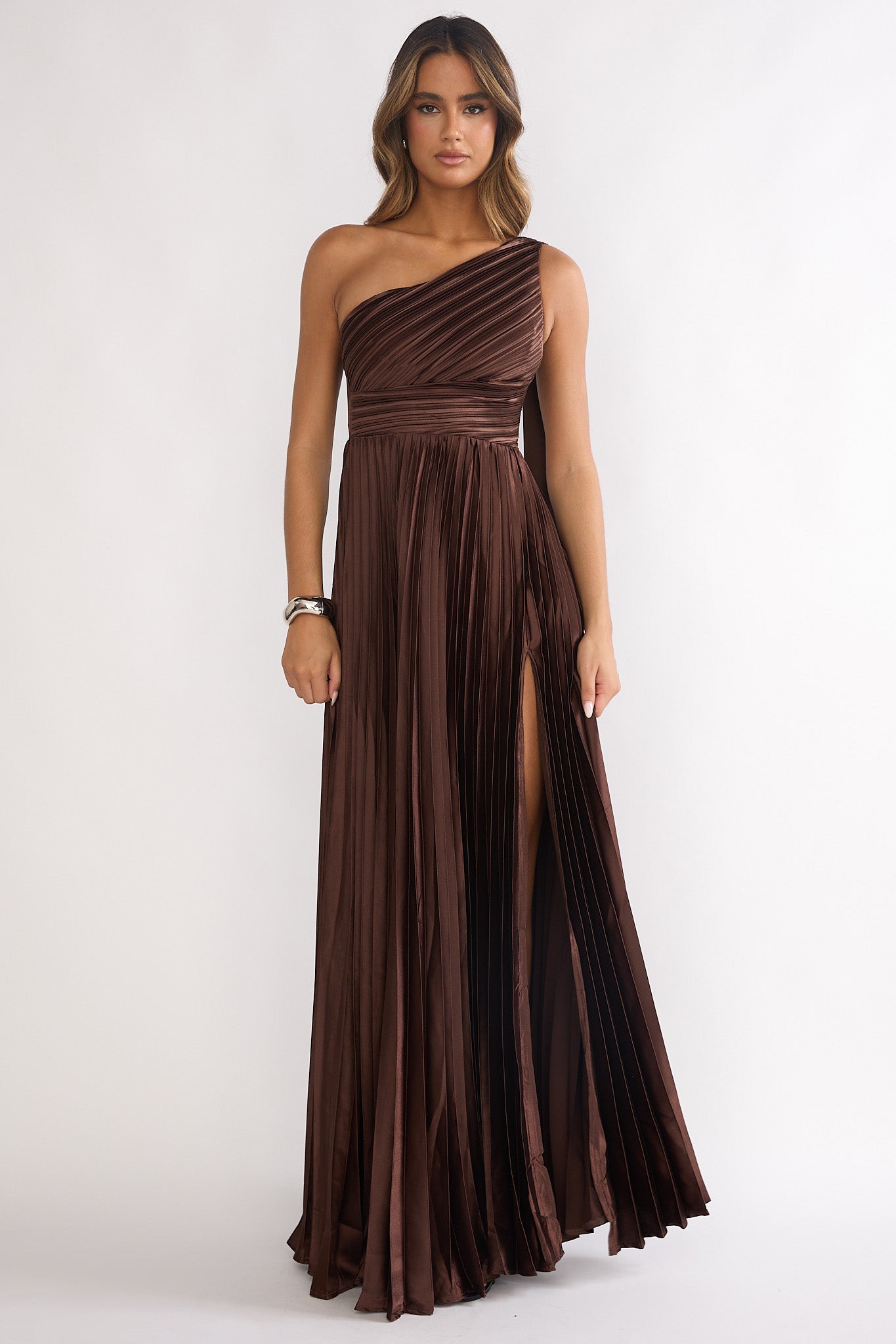 Goddess Aura Pleated Maxi Dress Chocolate-Maymioy