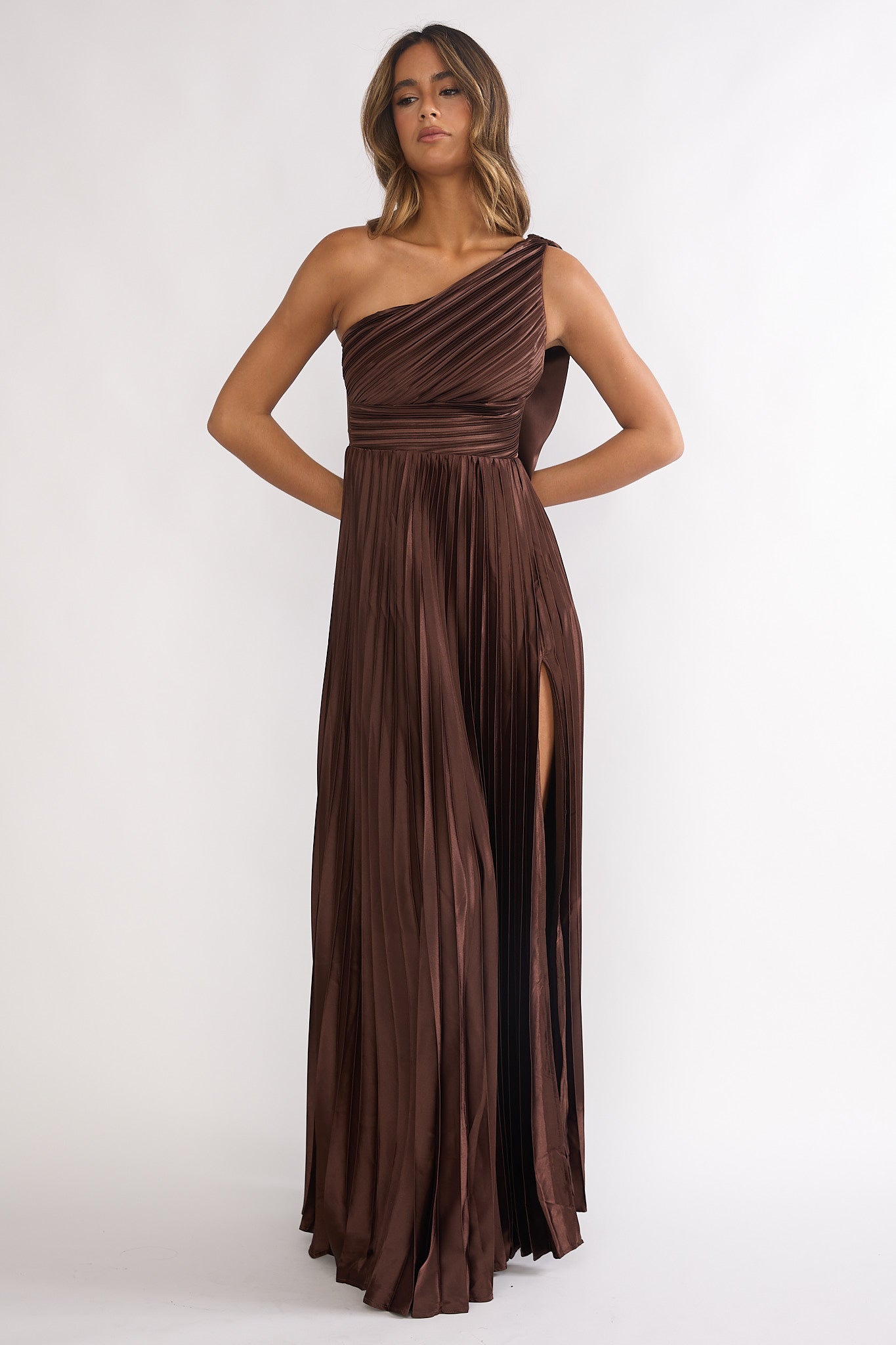 Goddess Aura Pleated Maxi Dress Chocolate-Maymioy