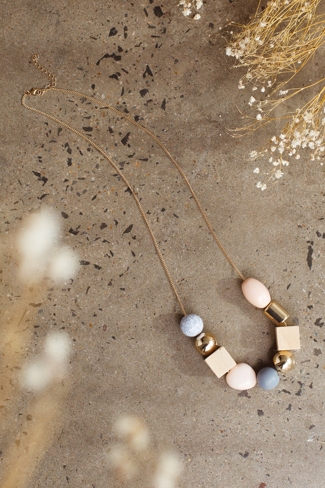 Imogen Mix Bead Necklace Pink-Maymioy