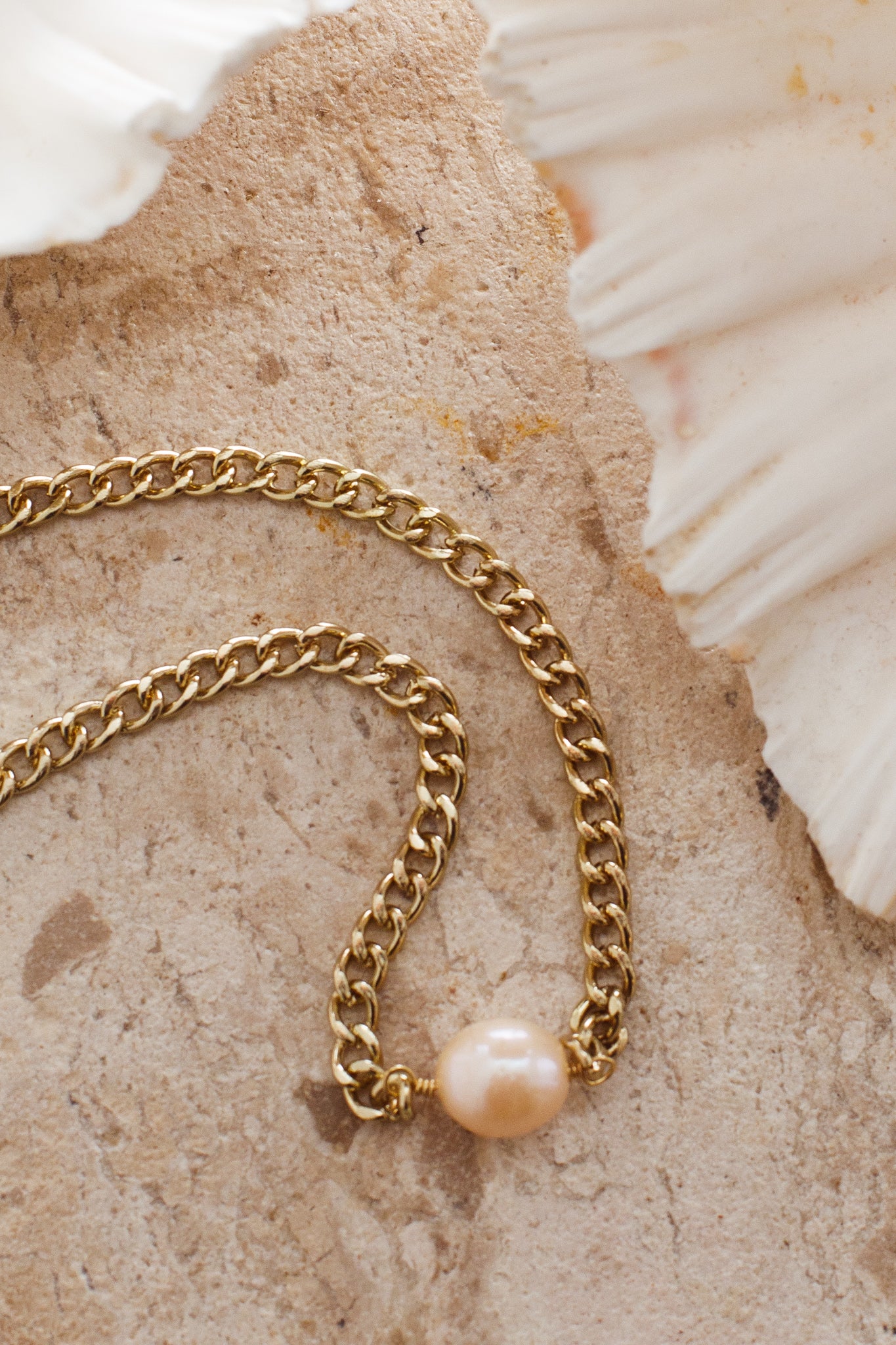 Sienna Pearl Accent Necklace Gold-Maymioy