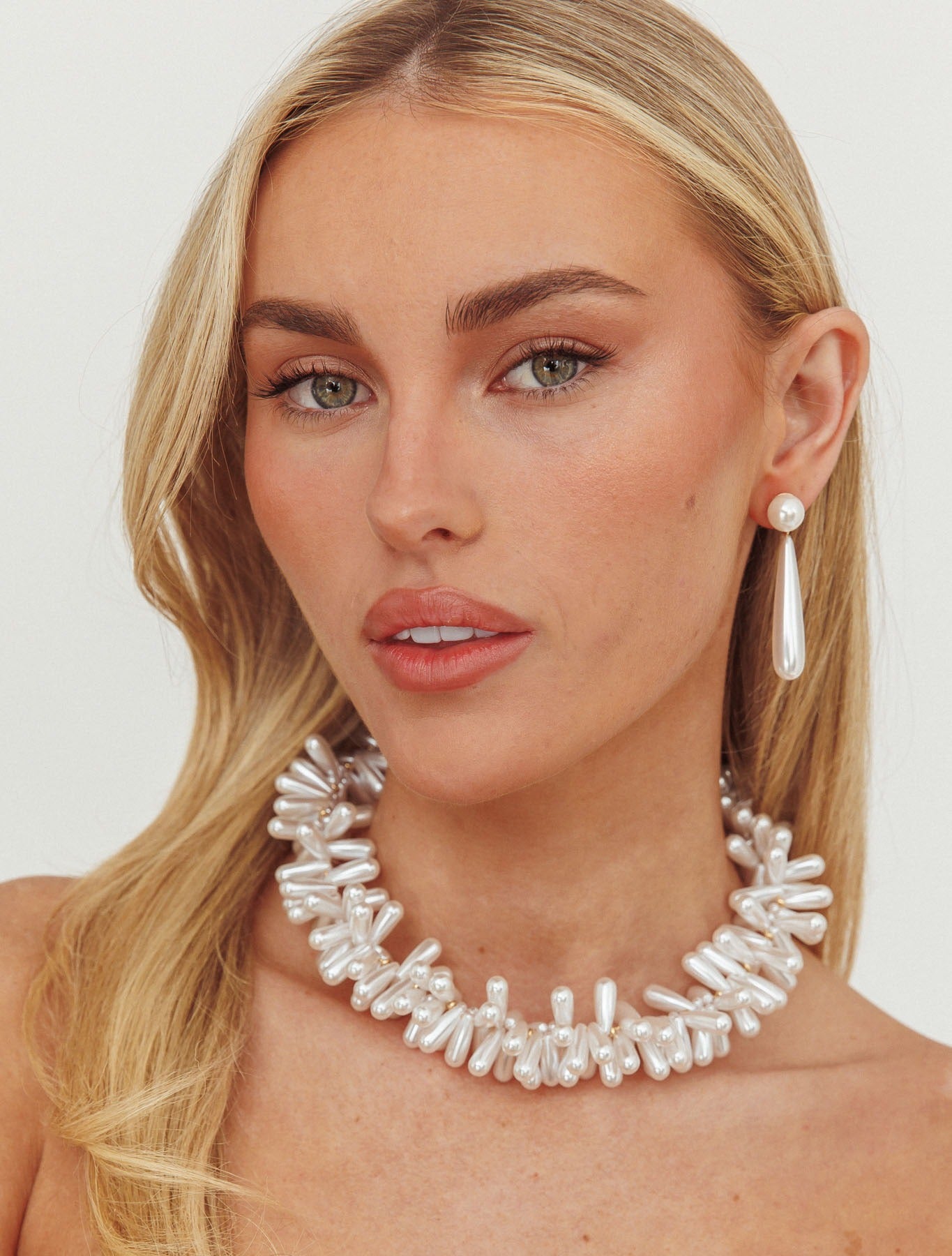 Cameron Teardrop Choker Necklace Pearl-Maymioy