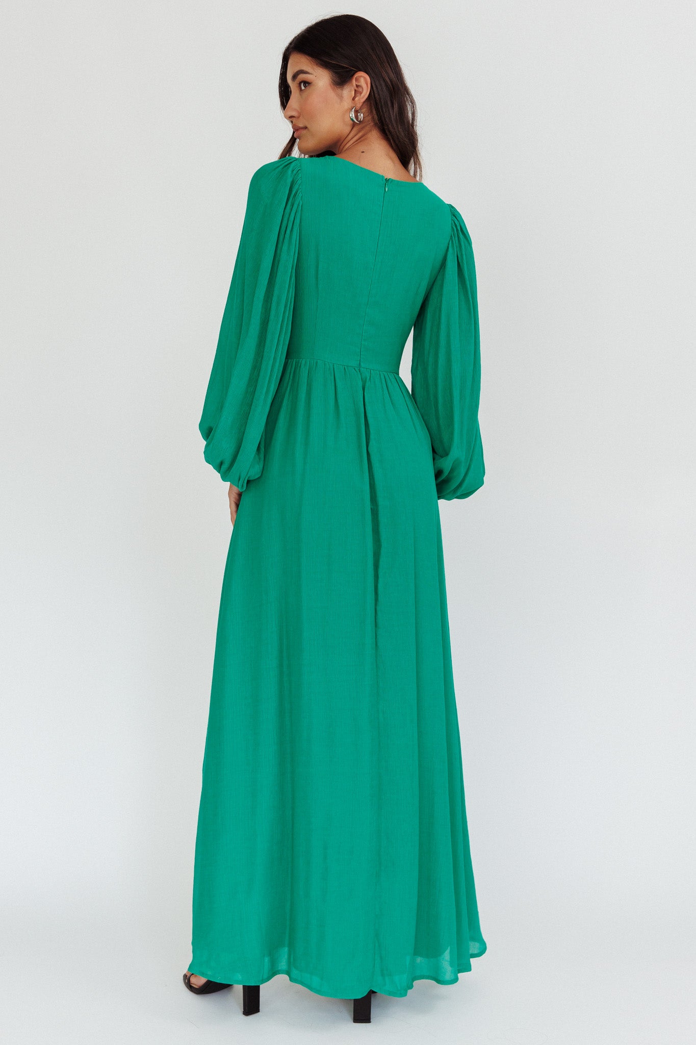 Jessalynn Cut-Out Long Sleeve Maxi Dress Green-Maymioy