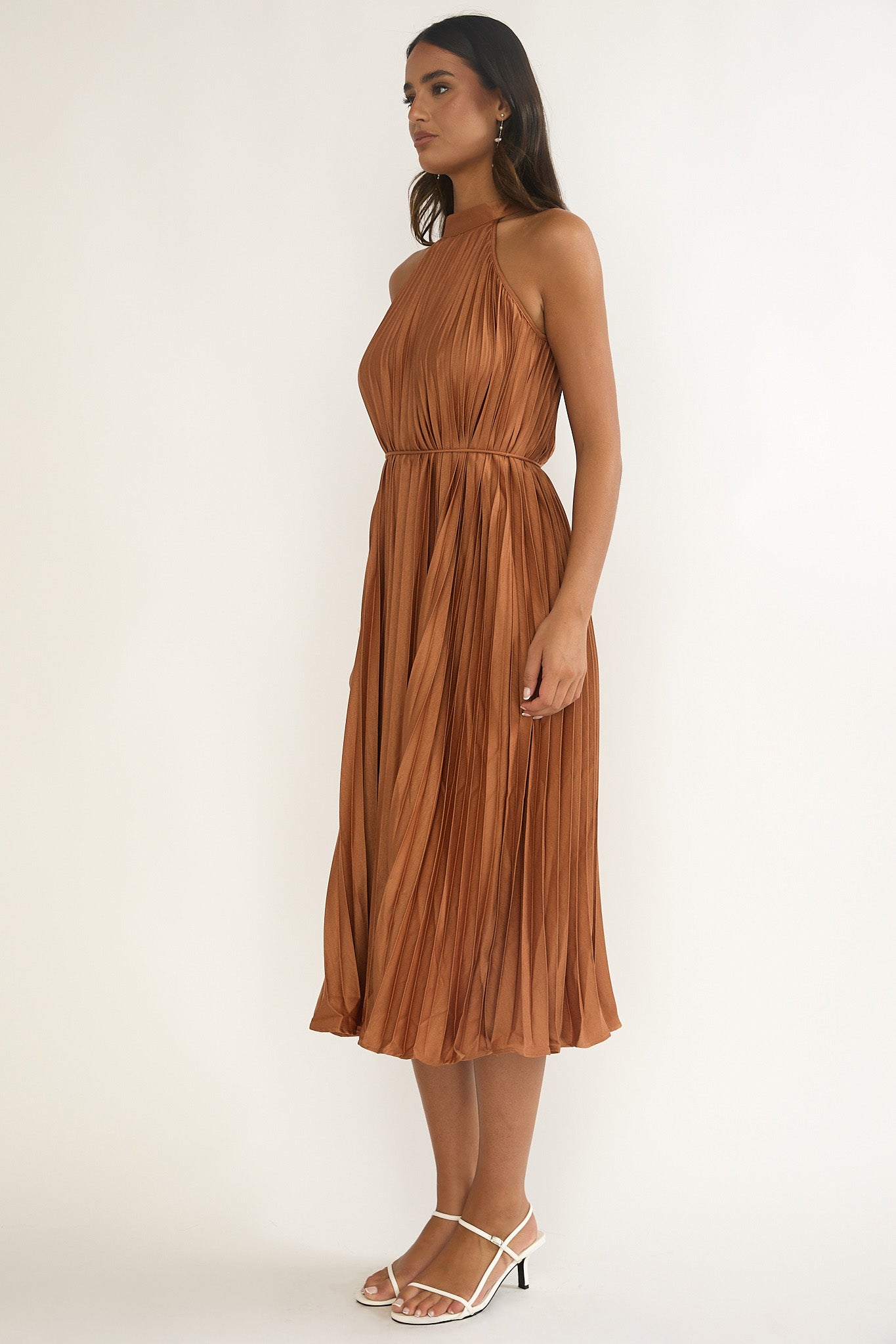Sharaya Accordion Pleat Midi Dress Mocha-Maymioy
