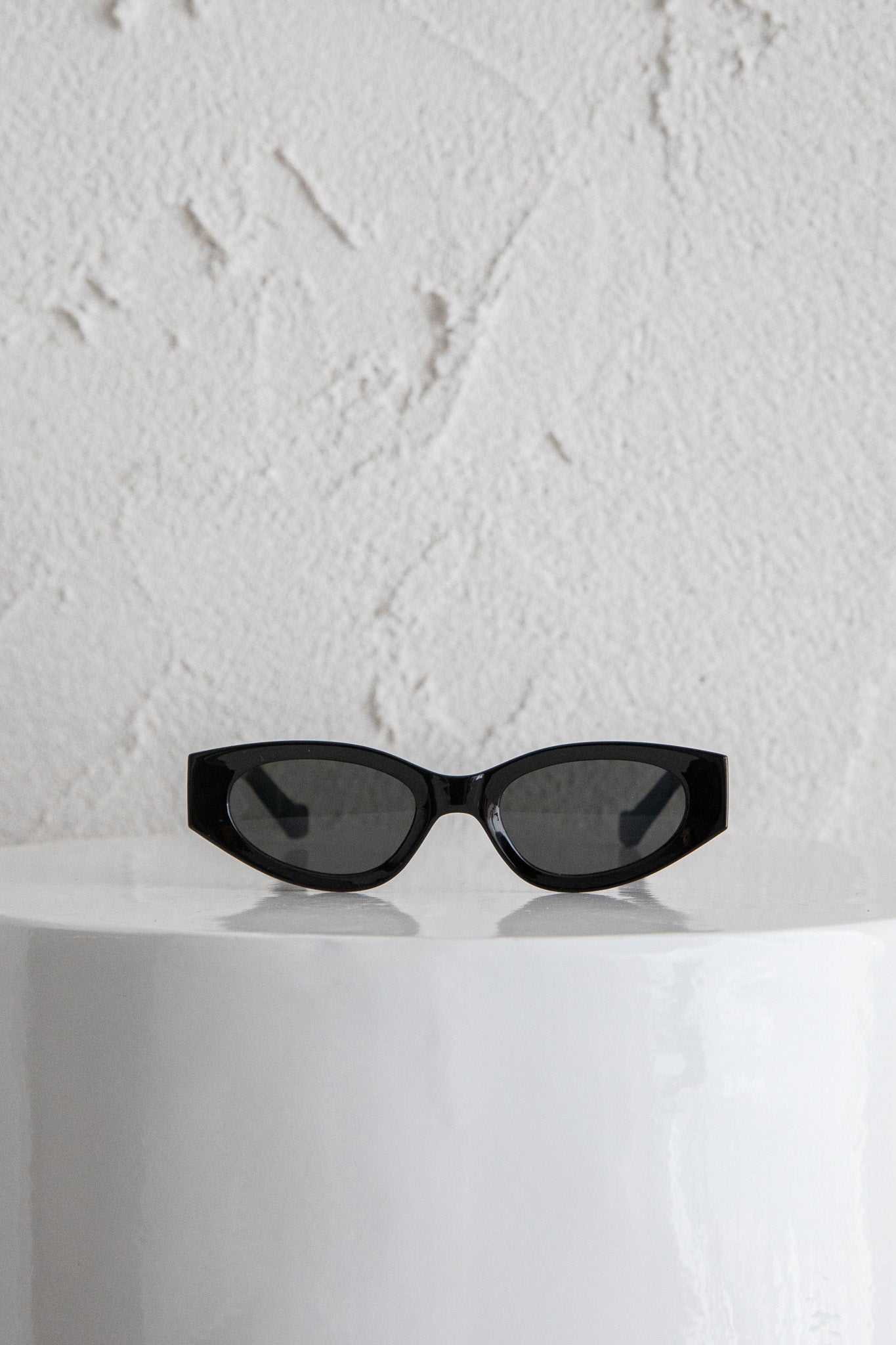 Janis Cat-eye Acetate Sunglasses Black-Maymioy