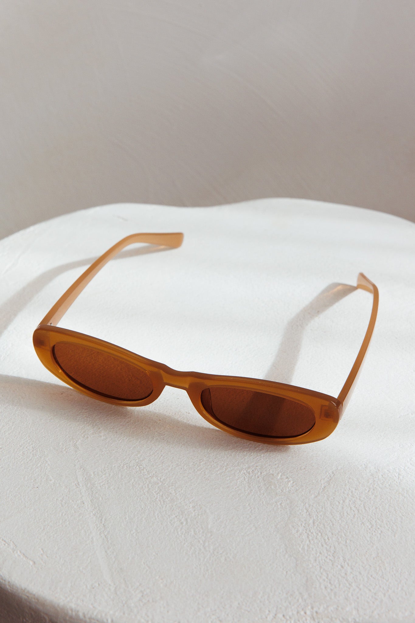 Live Loud Oval Sunglasses Brown-Maymioy