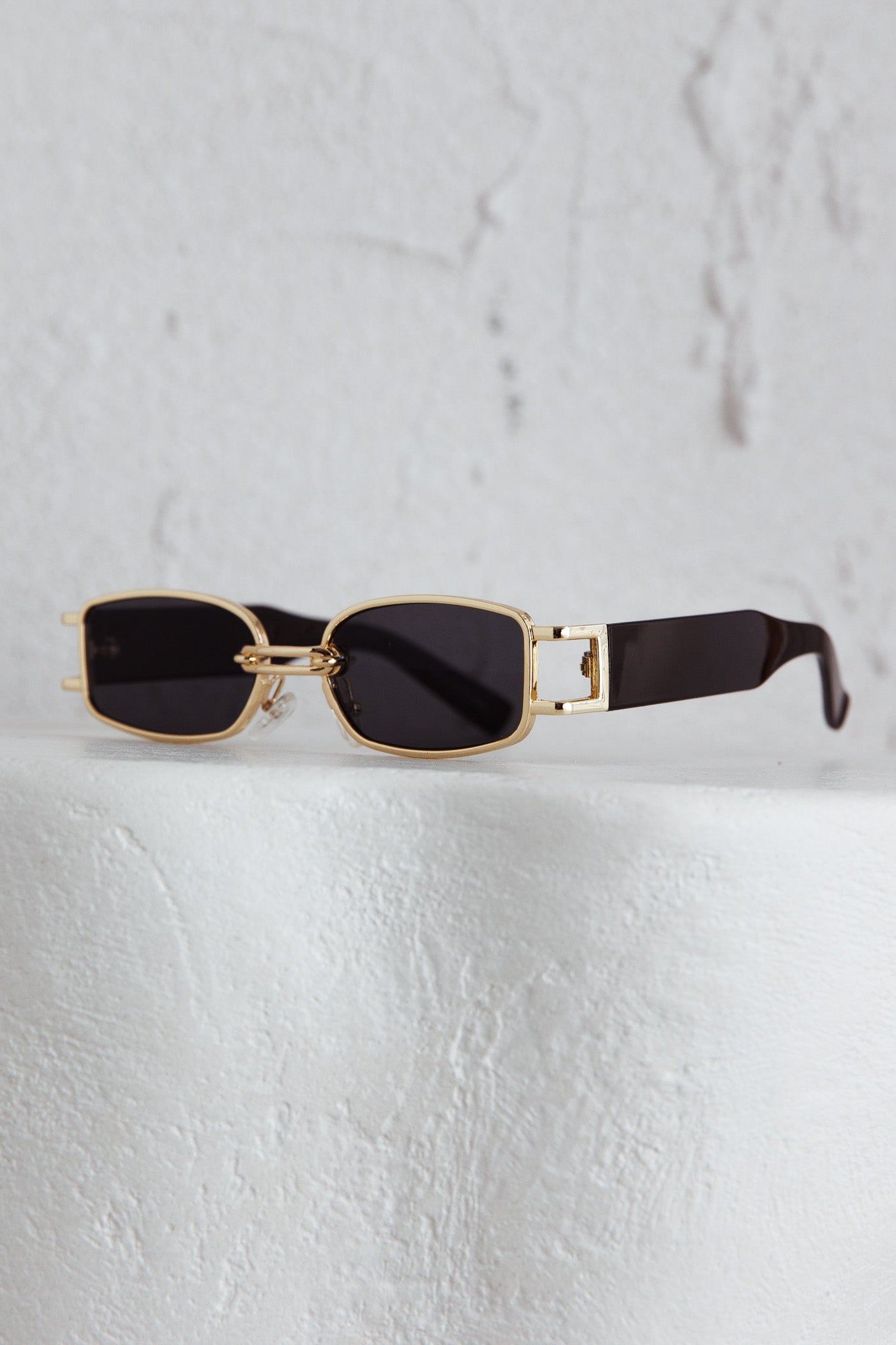 Meredith Gold Frame Sunglasses Black-Maymioy