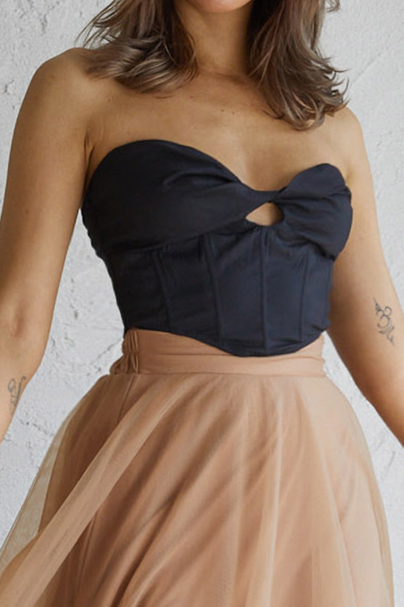 Think Twice Strapless Twist Top Black-Maymioy