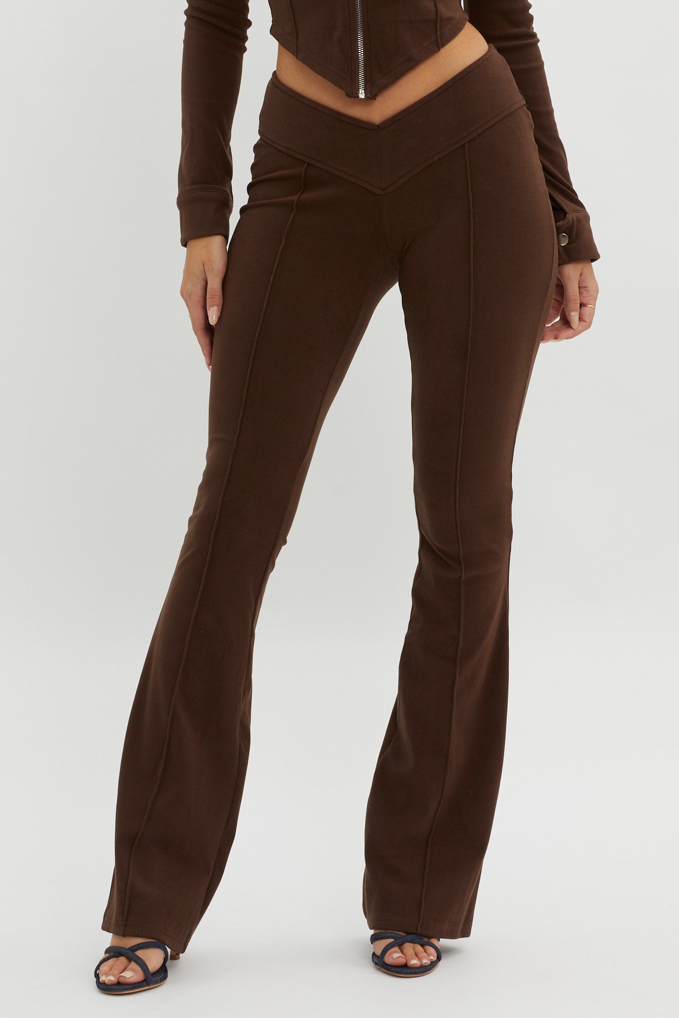 Better Not V-Waist Pants Chocolate-Maymioy