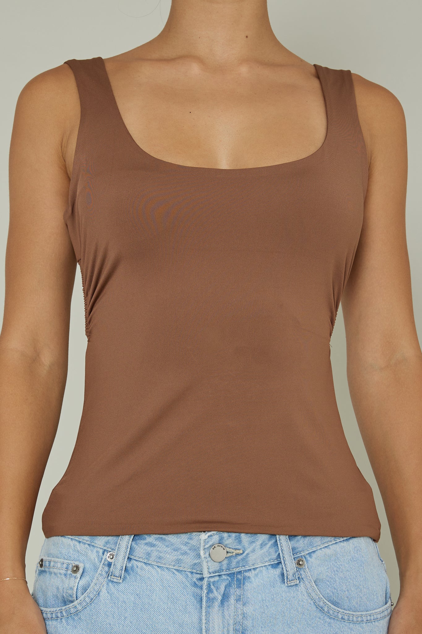Tate Backless Top Chocolate-Maymioy