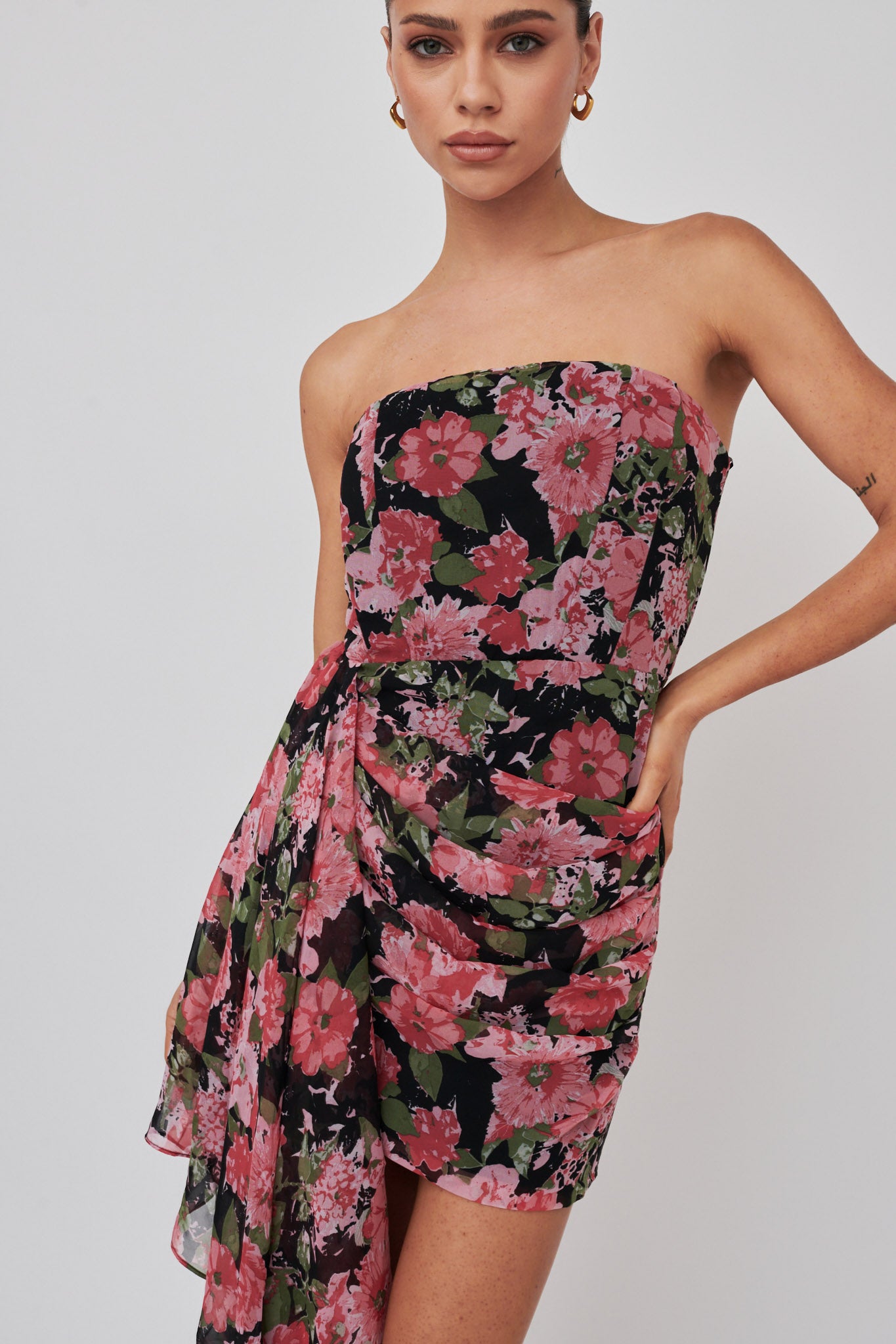 Midnight Sun Strapless Waist Sash Mini Dress Floral Black-Maymioy