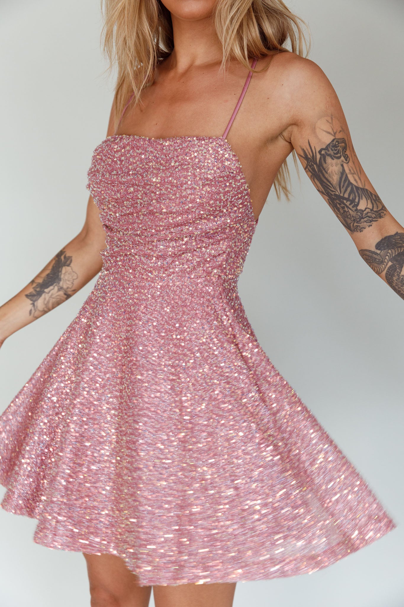 Into The Night Tied Back Sequin Dress Mauve-Maymioy