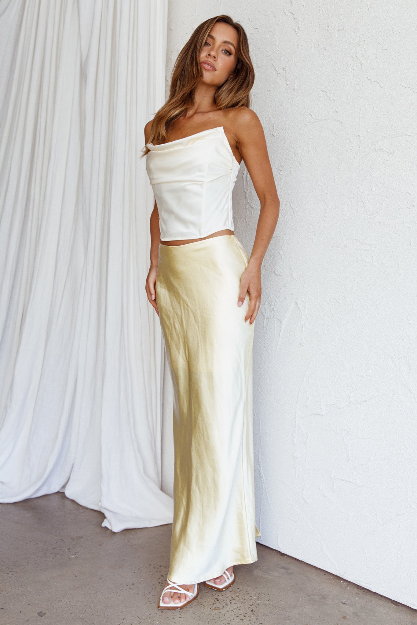 Sun Rose Strapless Crop Top Creme-Maymioy