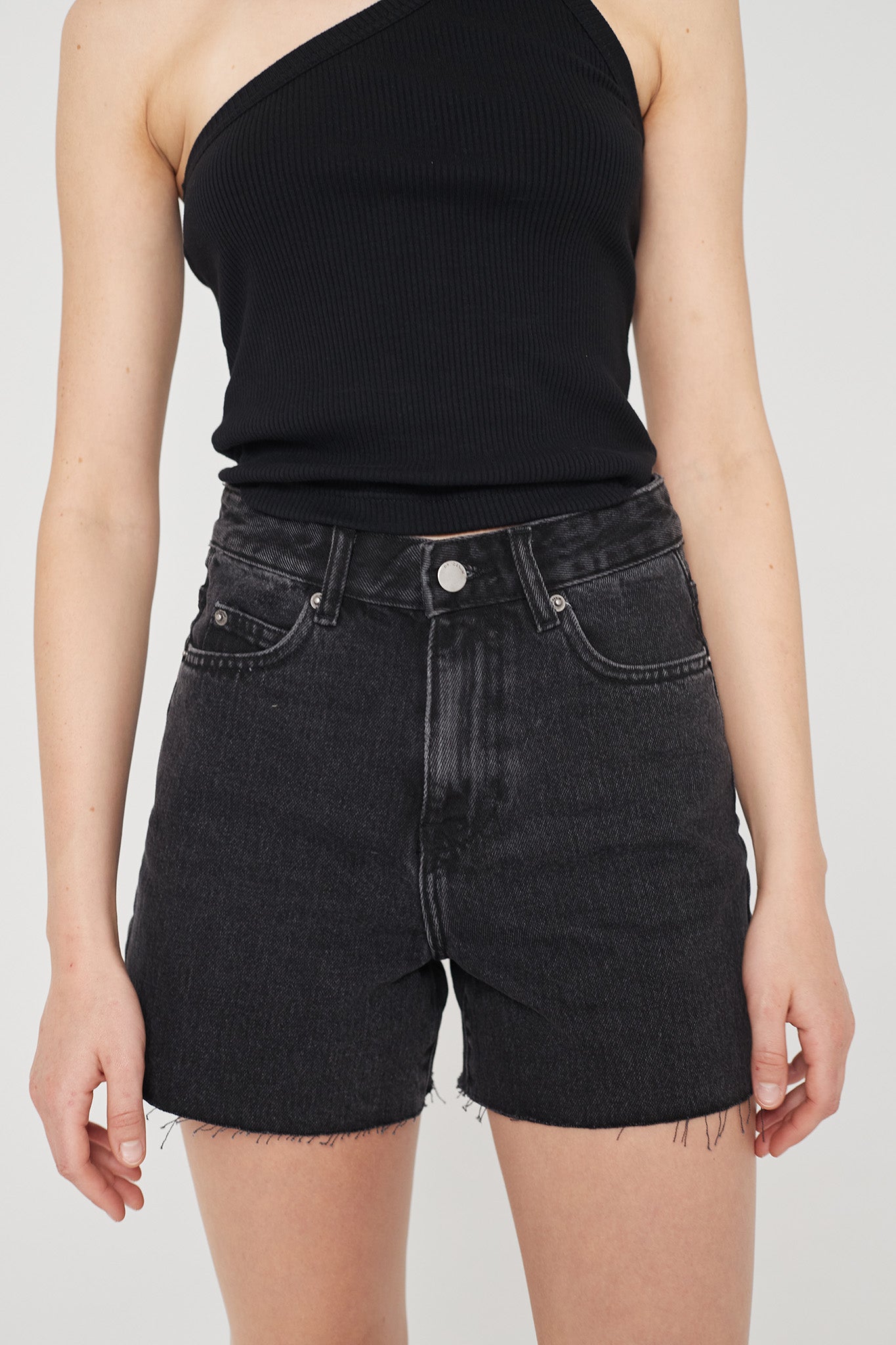 DR DENIM Nora Shorts Black Retro-Maymioy
