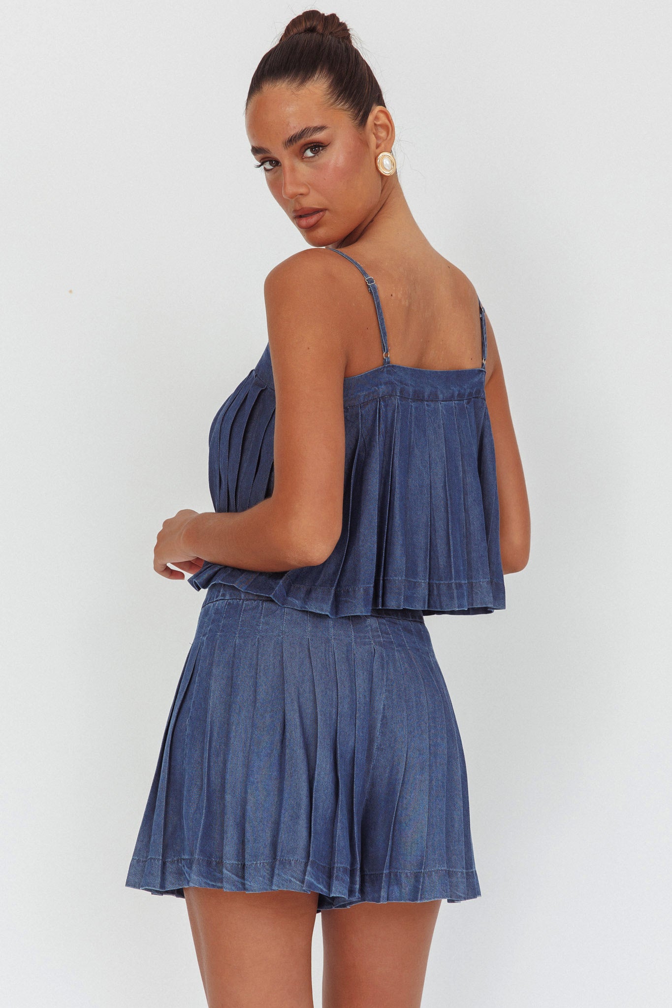 Country Girl Pleated High Waist Shorts Dark Denim-Maymioy