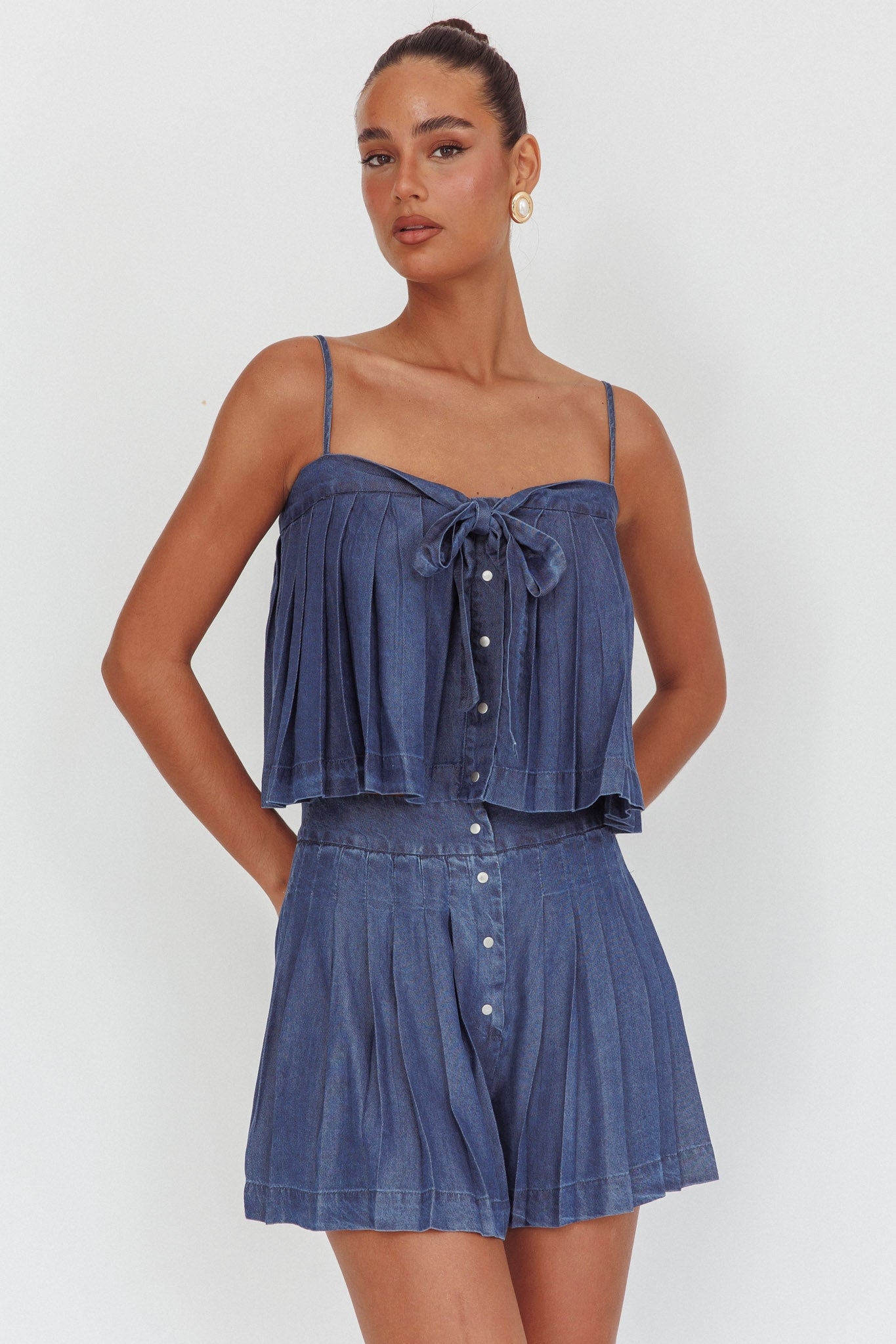 Country Girl Pleated High Waist Shorts Dark Denim-Maymioy