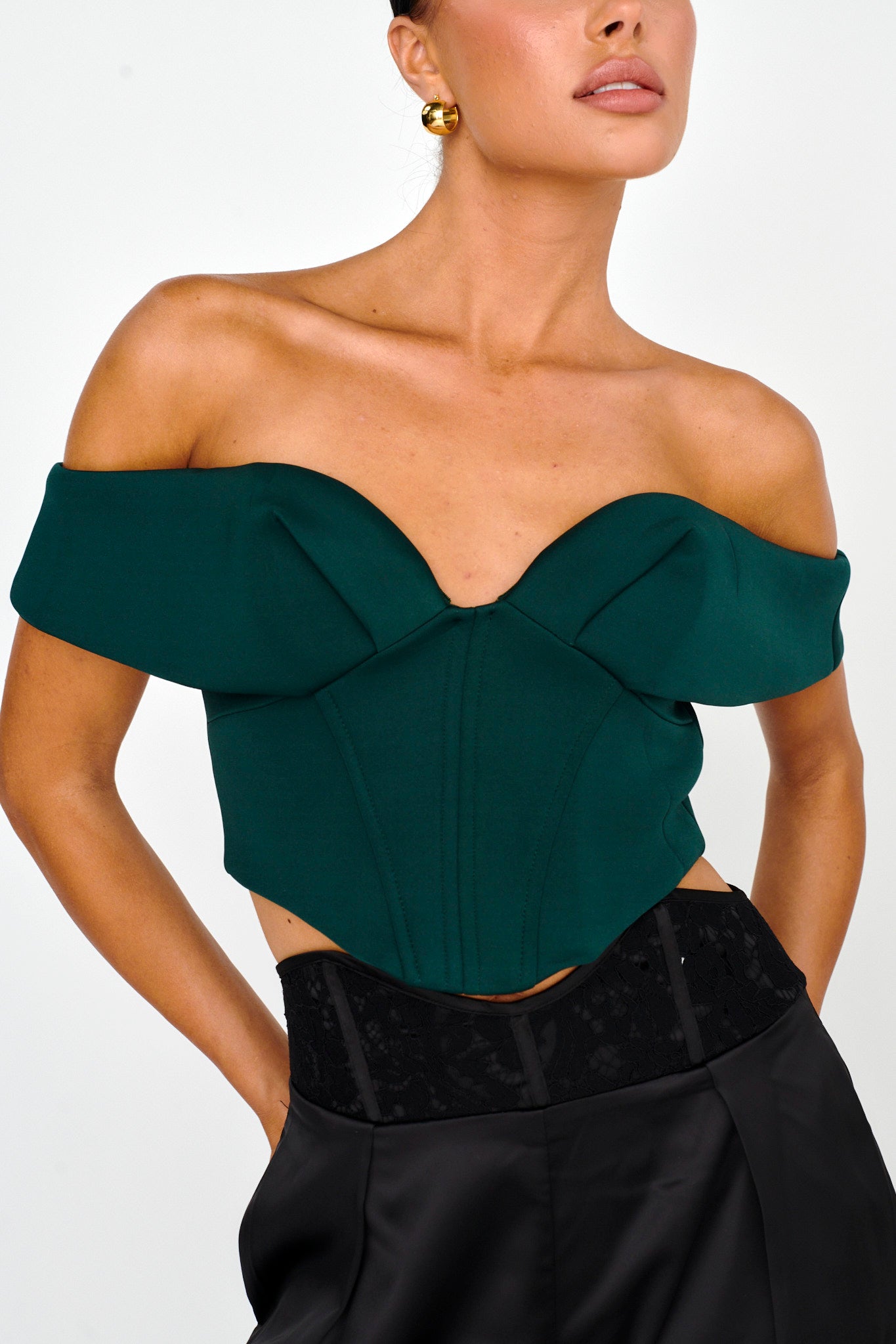 Tenicka Off-Shoulder Crop Top Hunter-Maymioy