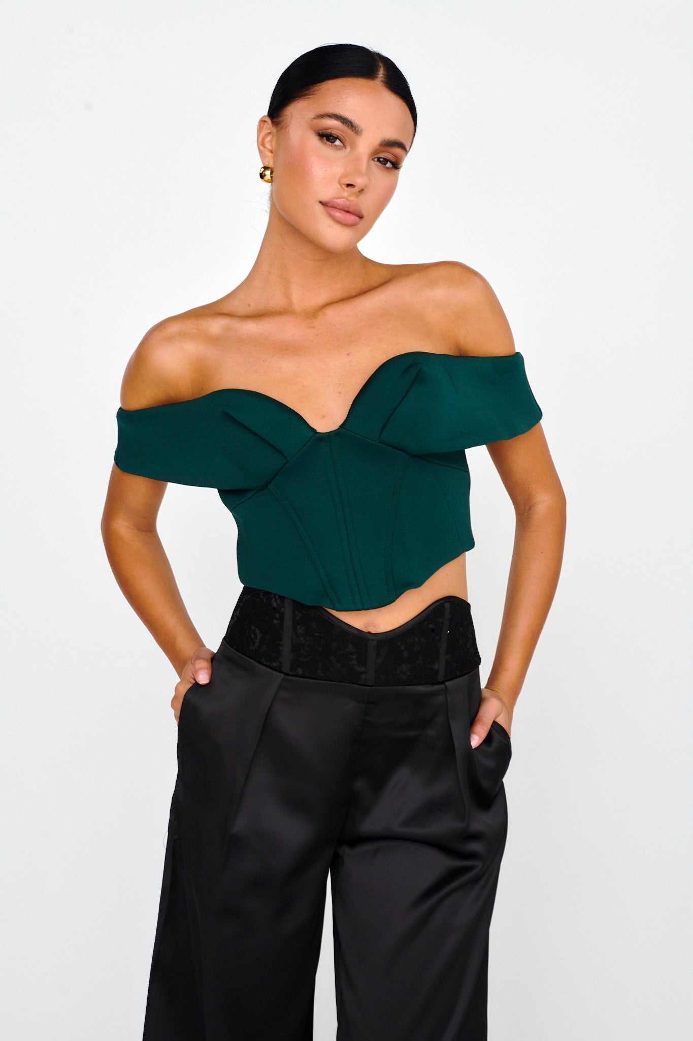 Tenicka Off-Shoulder Crop Top Hunter-Maymioy