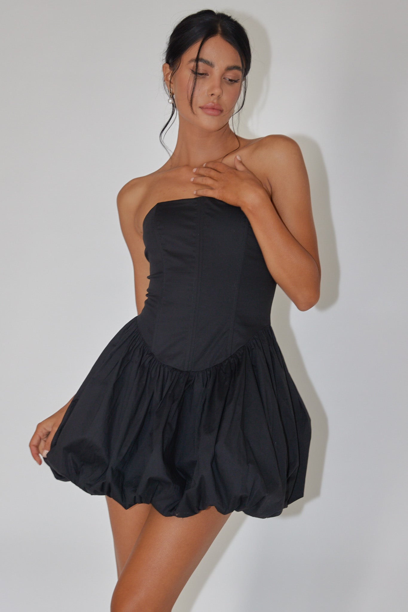 Monti Strapless Bubble Hem Mini Dress Black-Maymioy