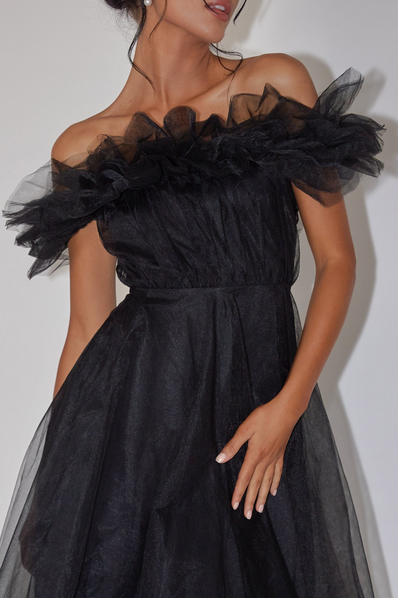 May Rose Off-Shoulder Tulle Midi Dress Black-Maymioy