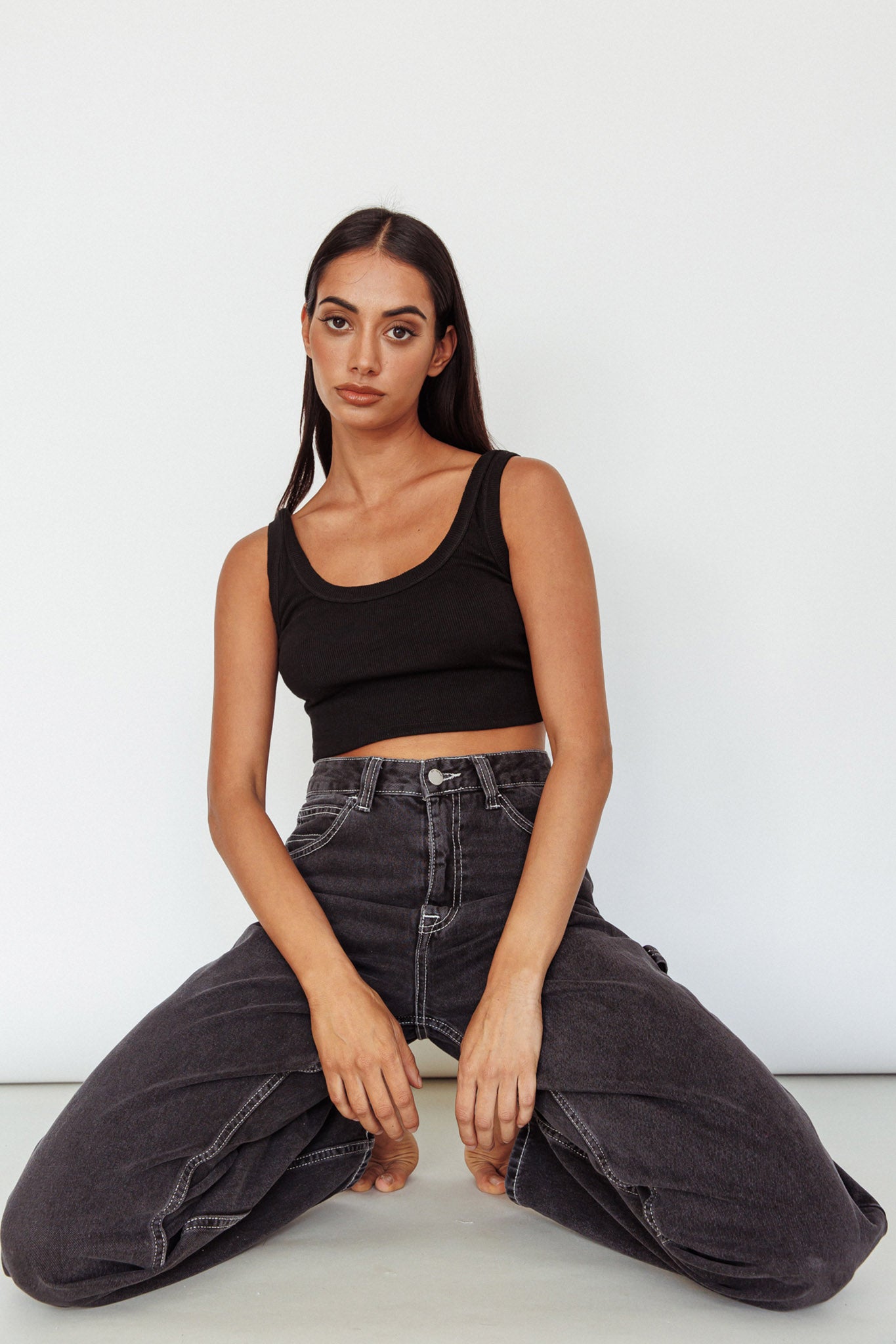 Drifting Ribbed Crop Top Black-Maymioy