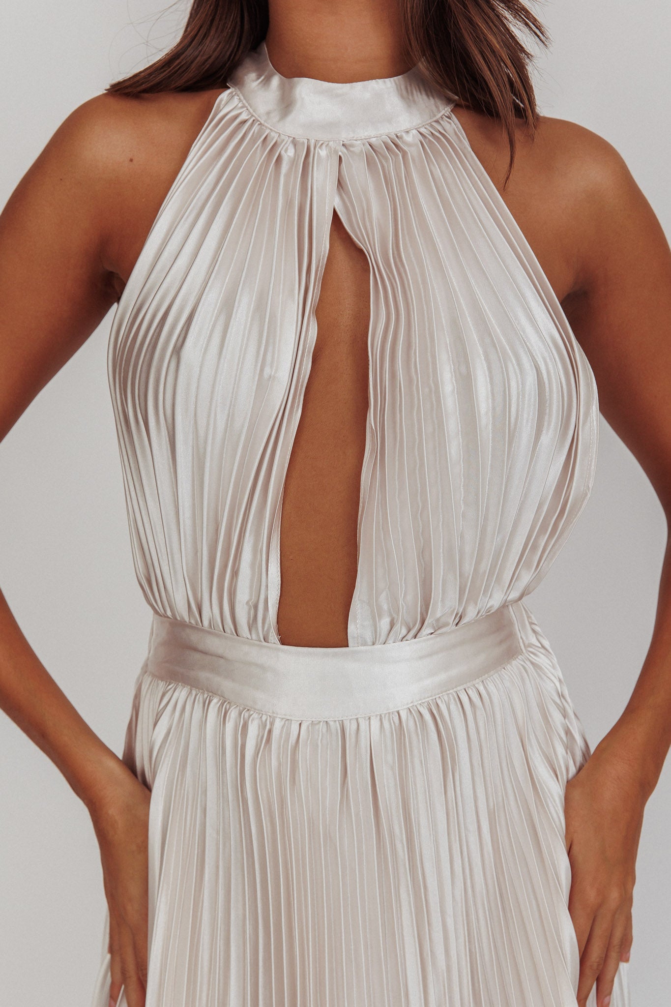 Monarch Pleated Satin Maxi Dress Champagne-Maymioy