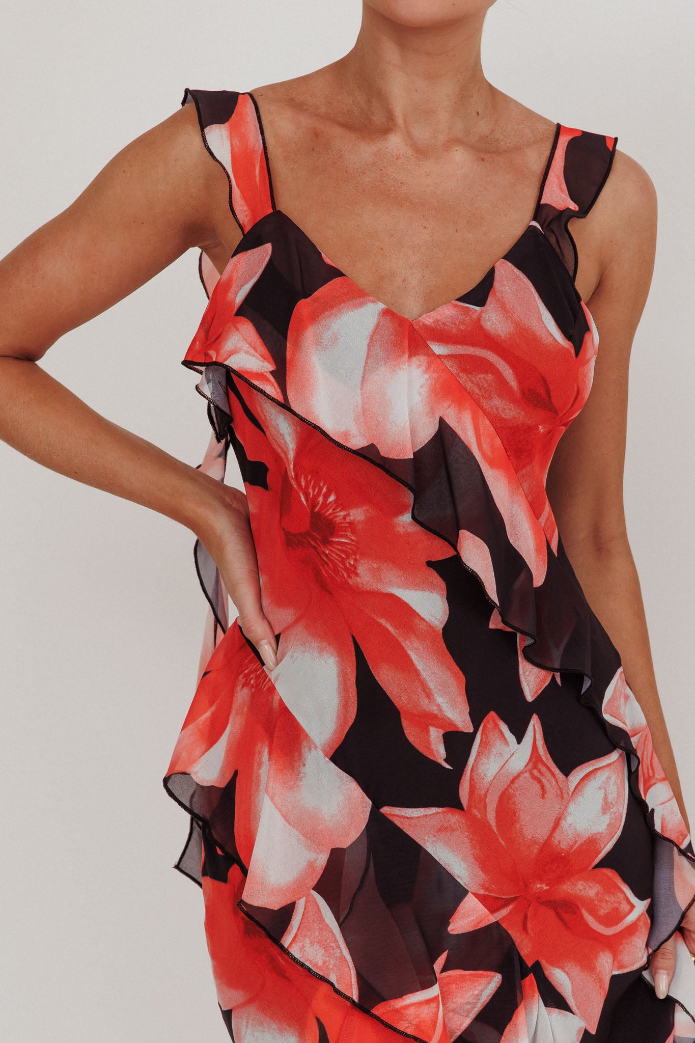 Joyride Floral Ruffle Maxi Dress Black/Red-Maymioy