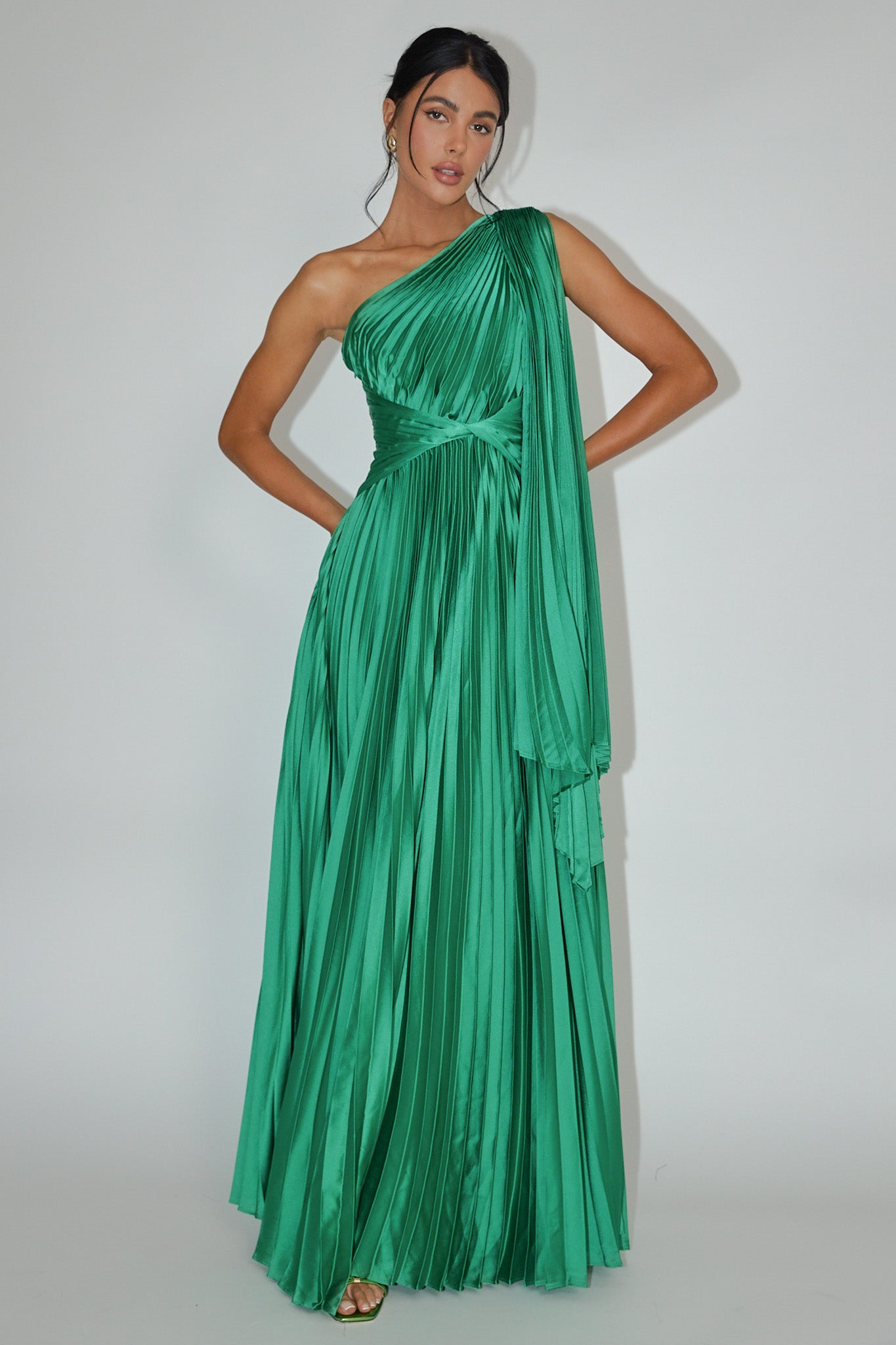 Laxmi Accordion Pleat Maxi Dress Kelly Green-Maymioy