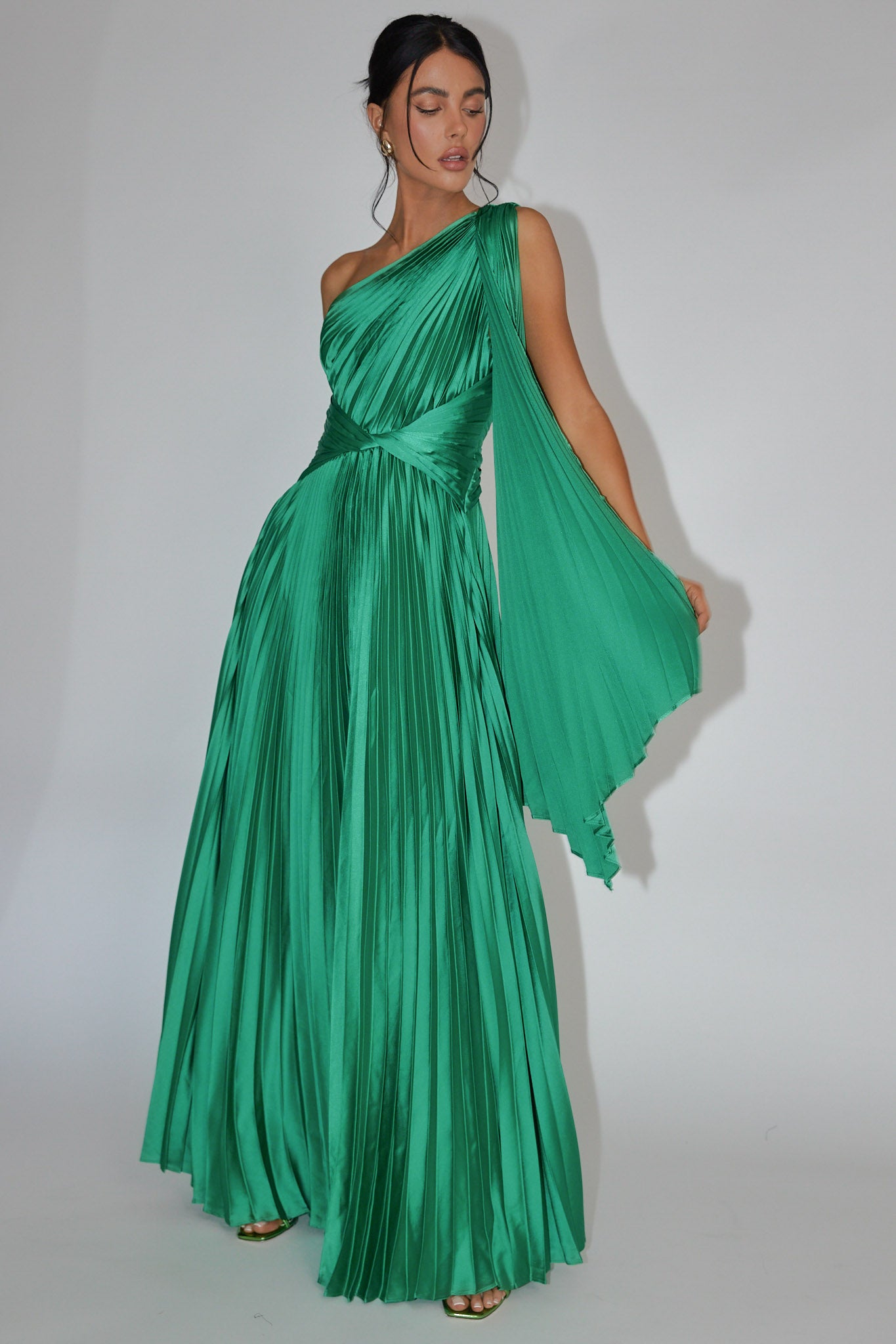 Laxmi Accordion Pleat Maxi Dress Kelly Green-Maymioy