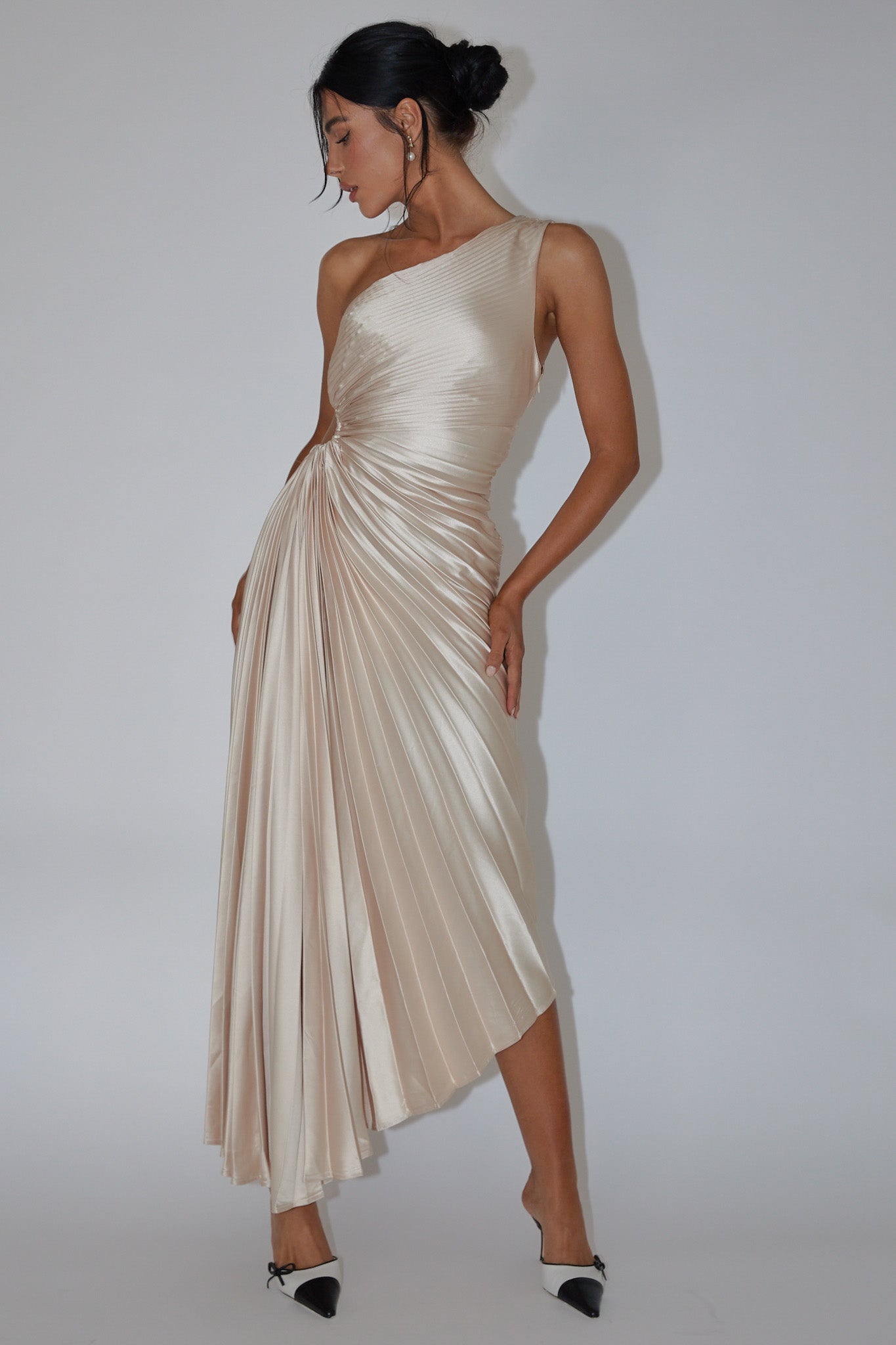Brooklynn One-Shoulder Accordion Pleat Dress Champagne-Maymioy