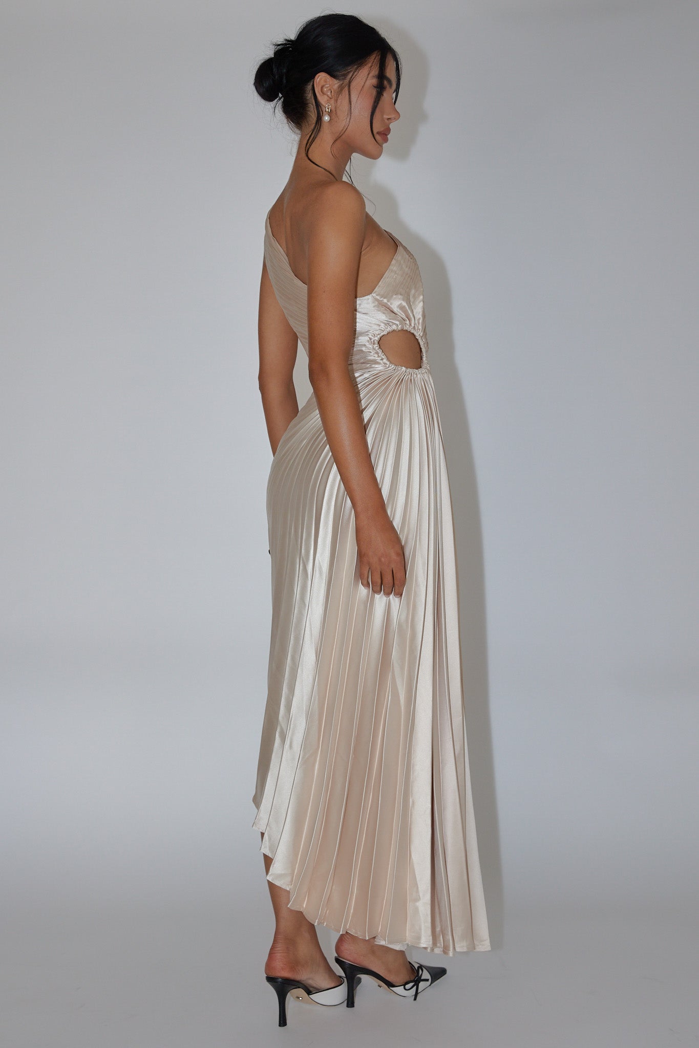 Brooklynn One-Shoulder Accordion Pleat Dress Champagne-Maymioy