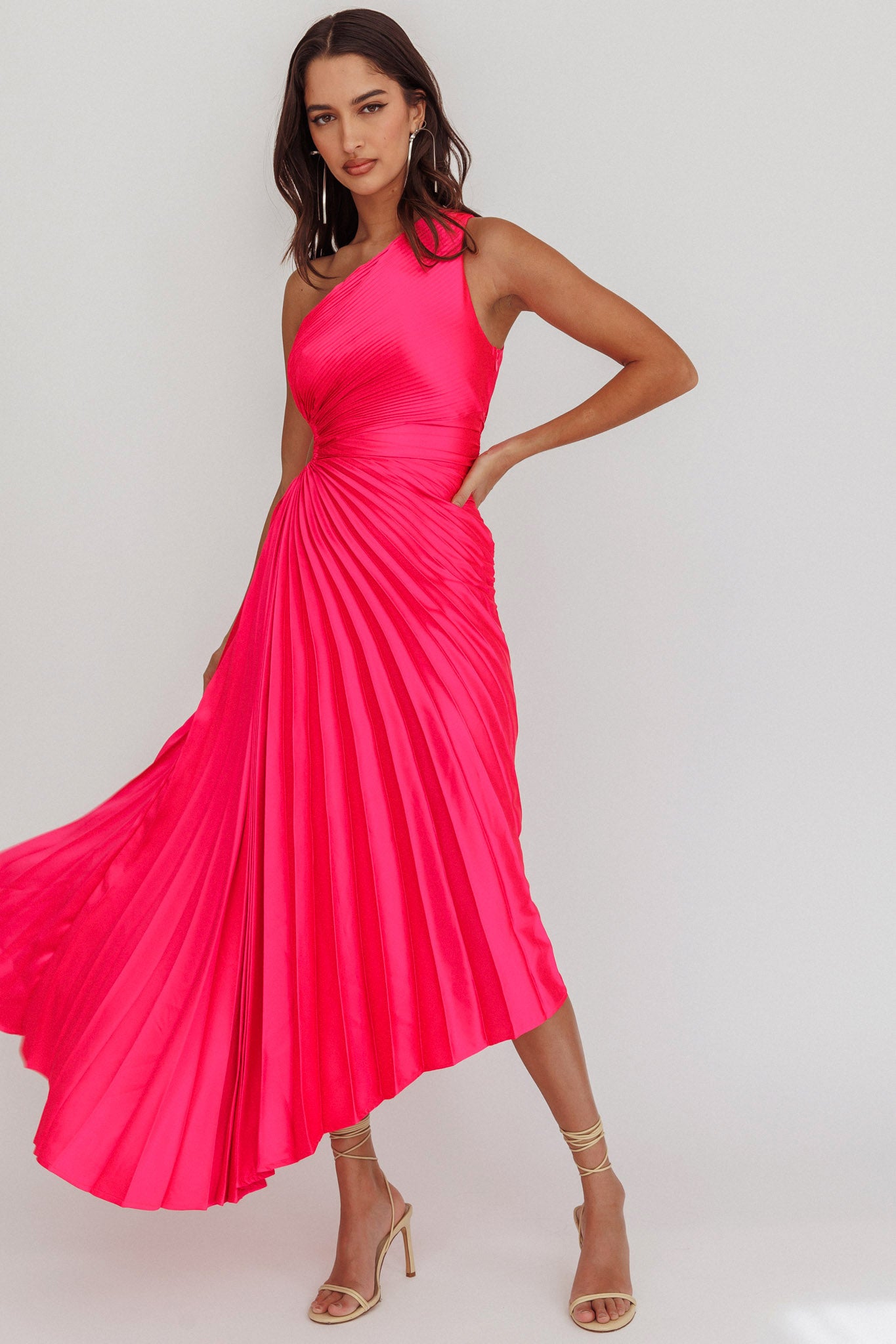 Brooklynn One-Shoulder Accordion Pleat Satin Midi Dress Fuchsia-Maymioy