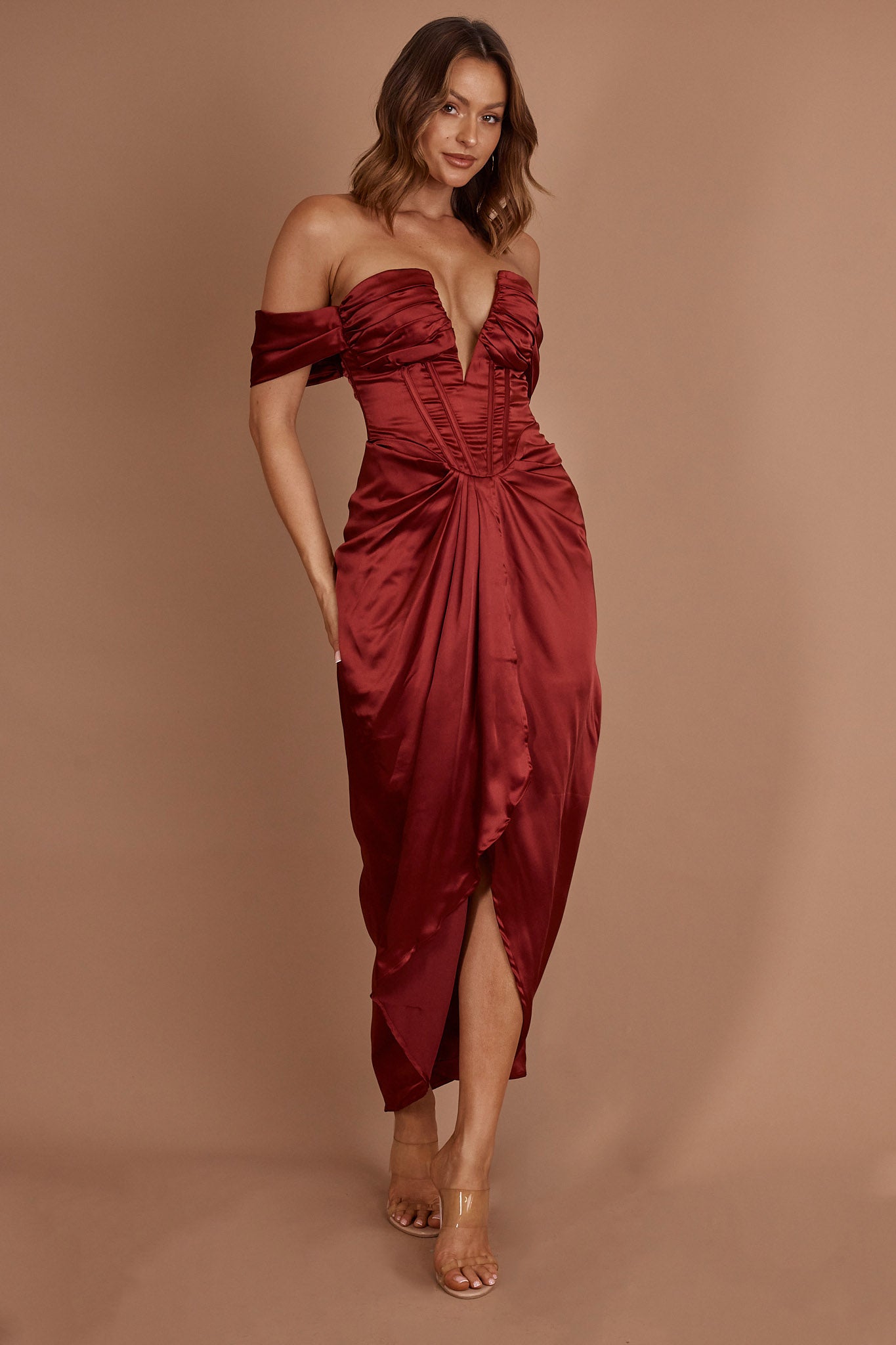 Mariesa Plunging Neckline Dress Red-Maymioy