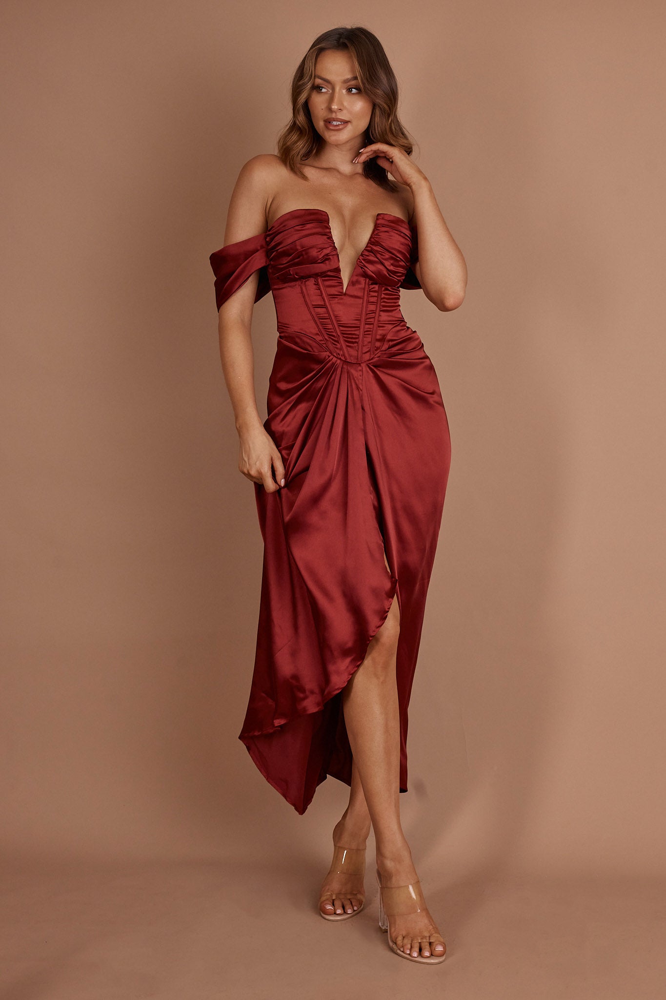 Mariesa Plunging Neckline Dress Red-Maymioy