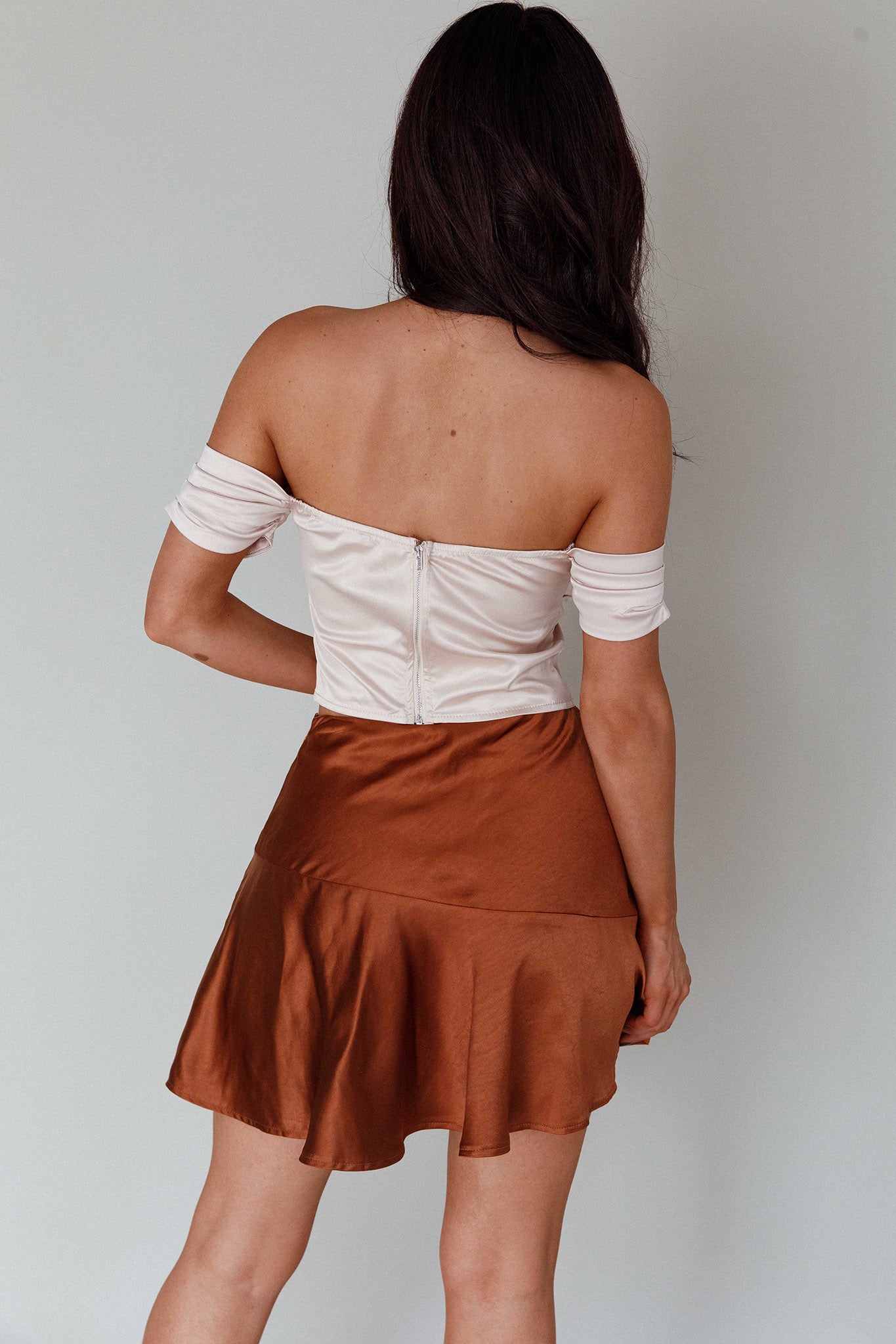 Gwyneth Flounce Mini Skirt Chocolate-Maymioy