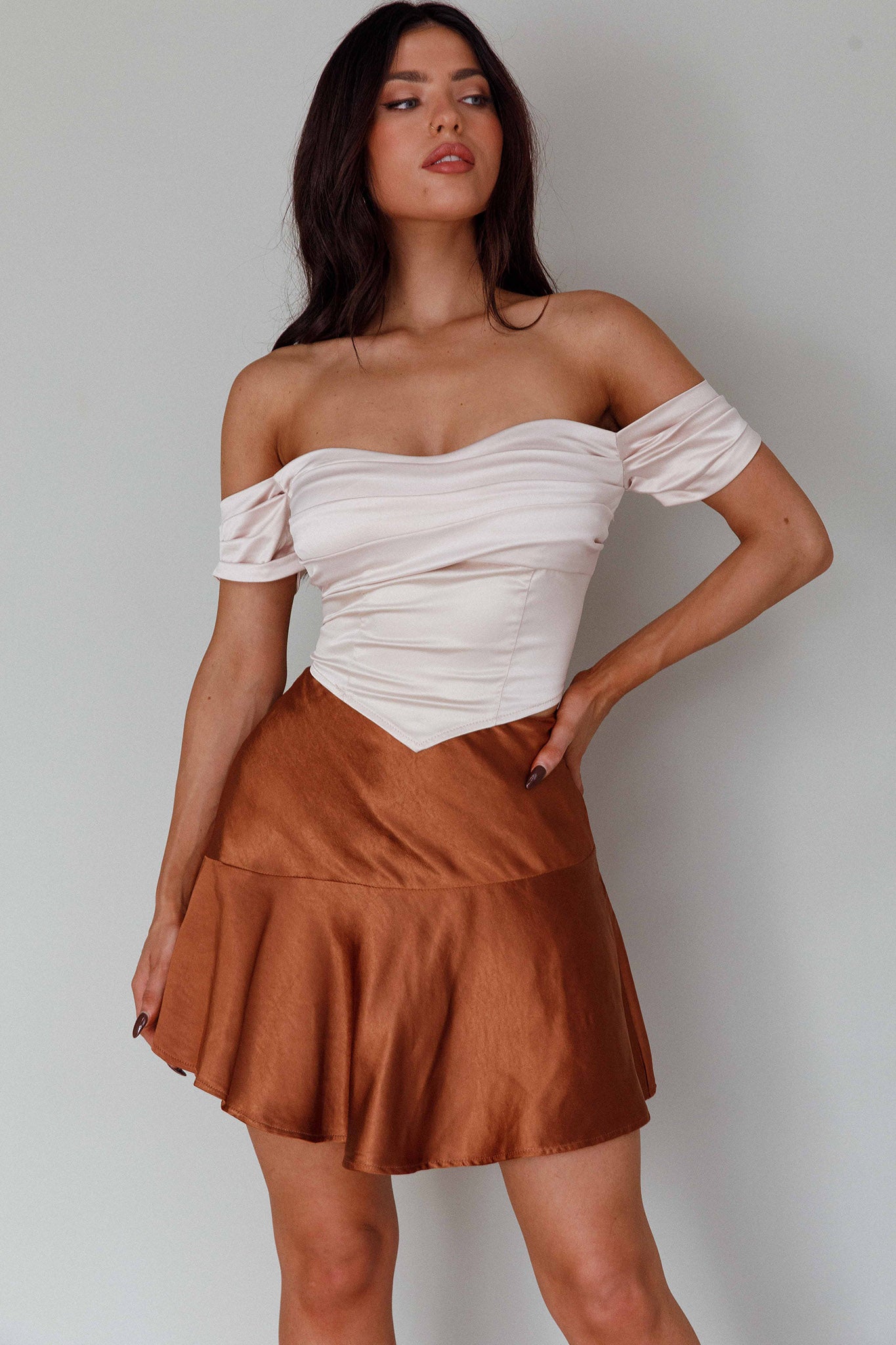 Gwyneth Flounce Mini Skirt Chocolate-Maymioy