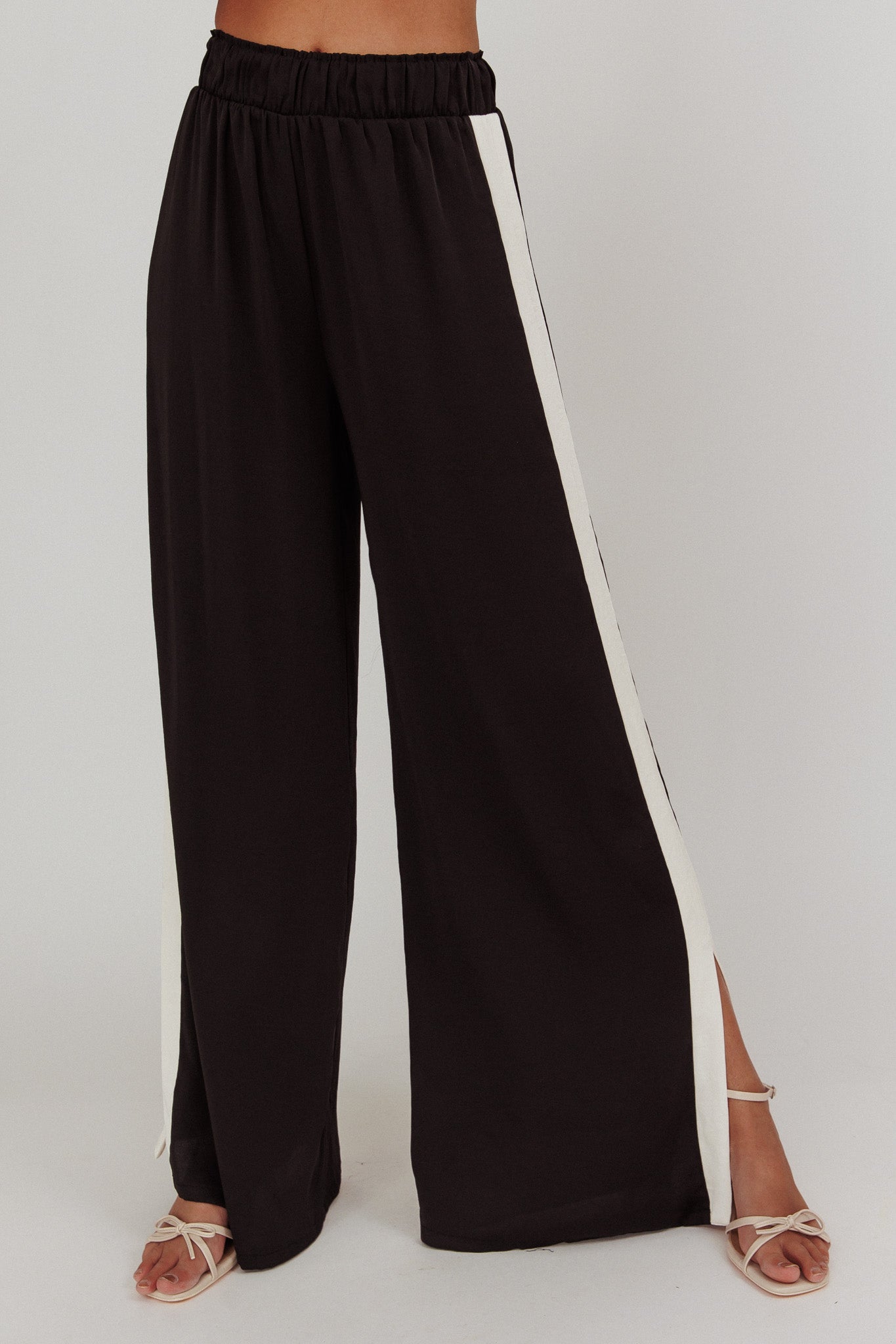 Unwritten Wide Leg Pant Black-Maymioy
