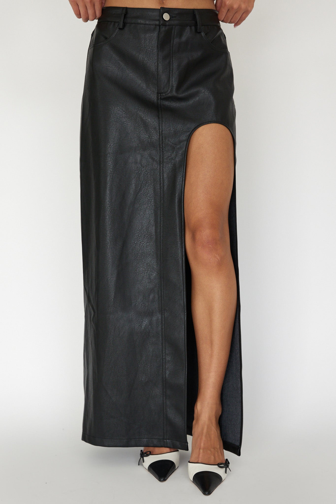 Tamille High Split Maxi Skirt Black-Maymioy