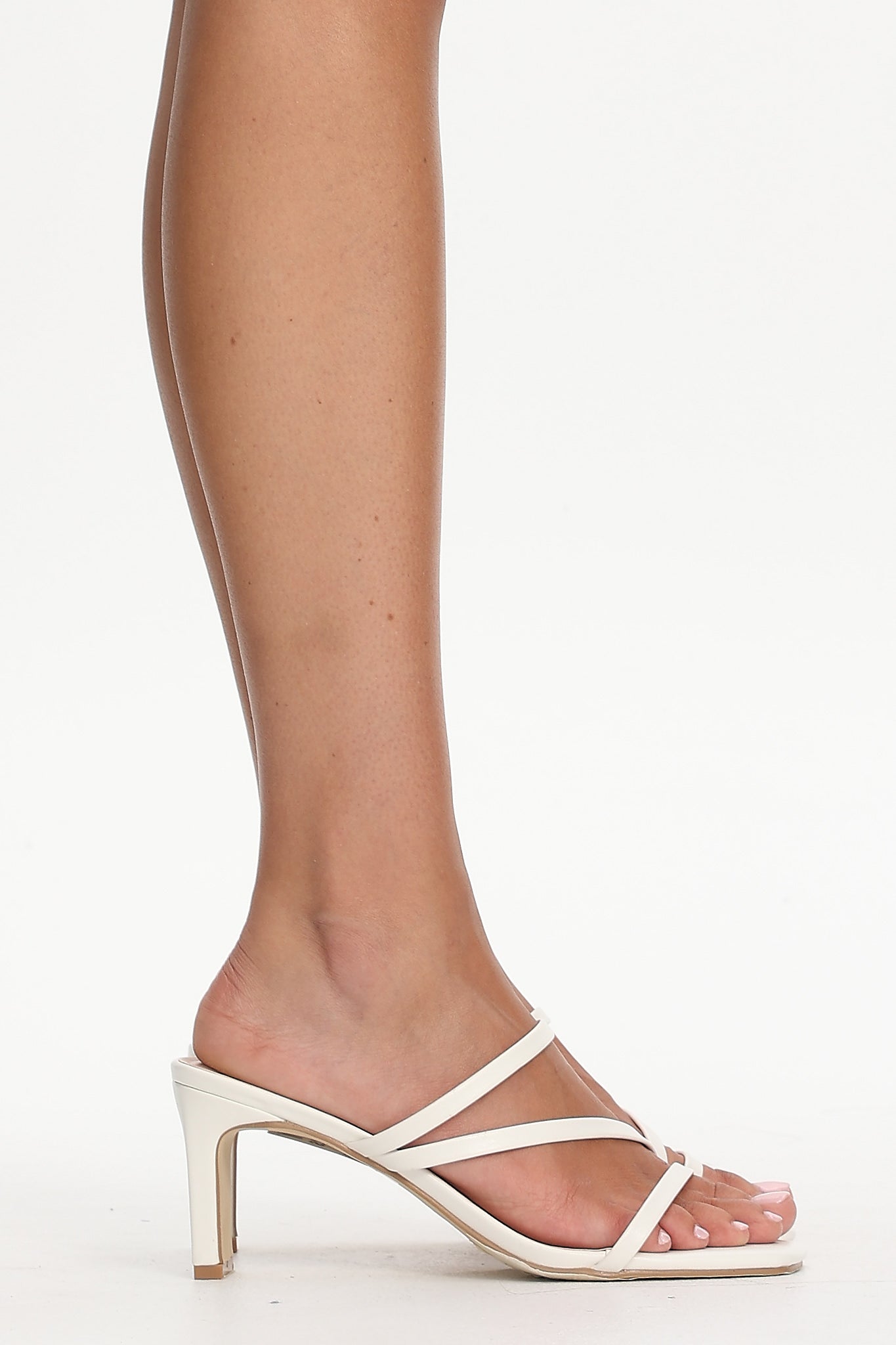 VERALi Ginny Block Heel Mules Chalk White-Maymioy