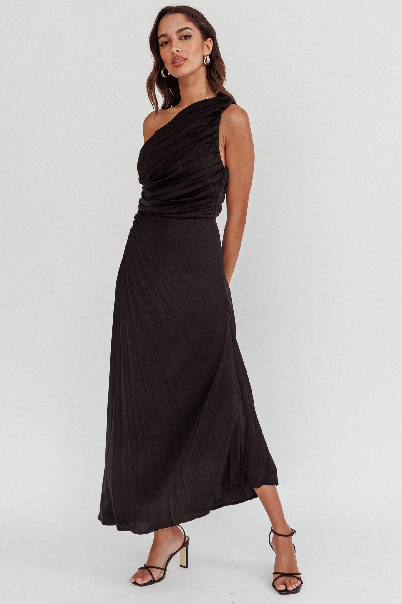 Scarlett One-Shoulder Pleat Maxi Dress Black-Maymioy