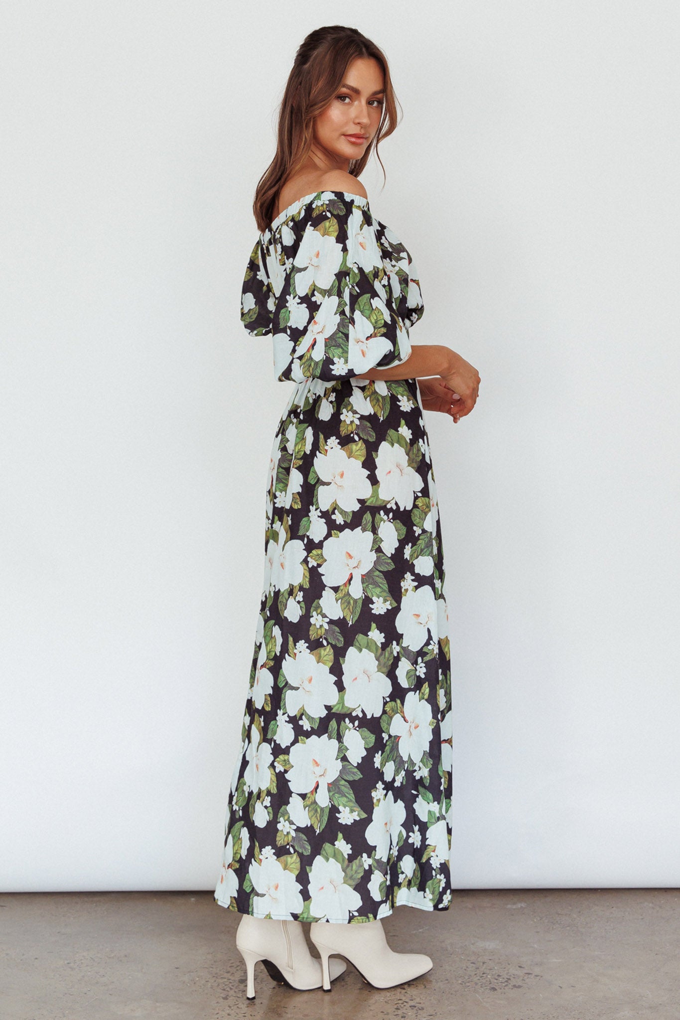 Momentum Off Shoulder Maxi Dress Floral Black-Maymioy