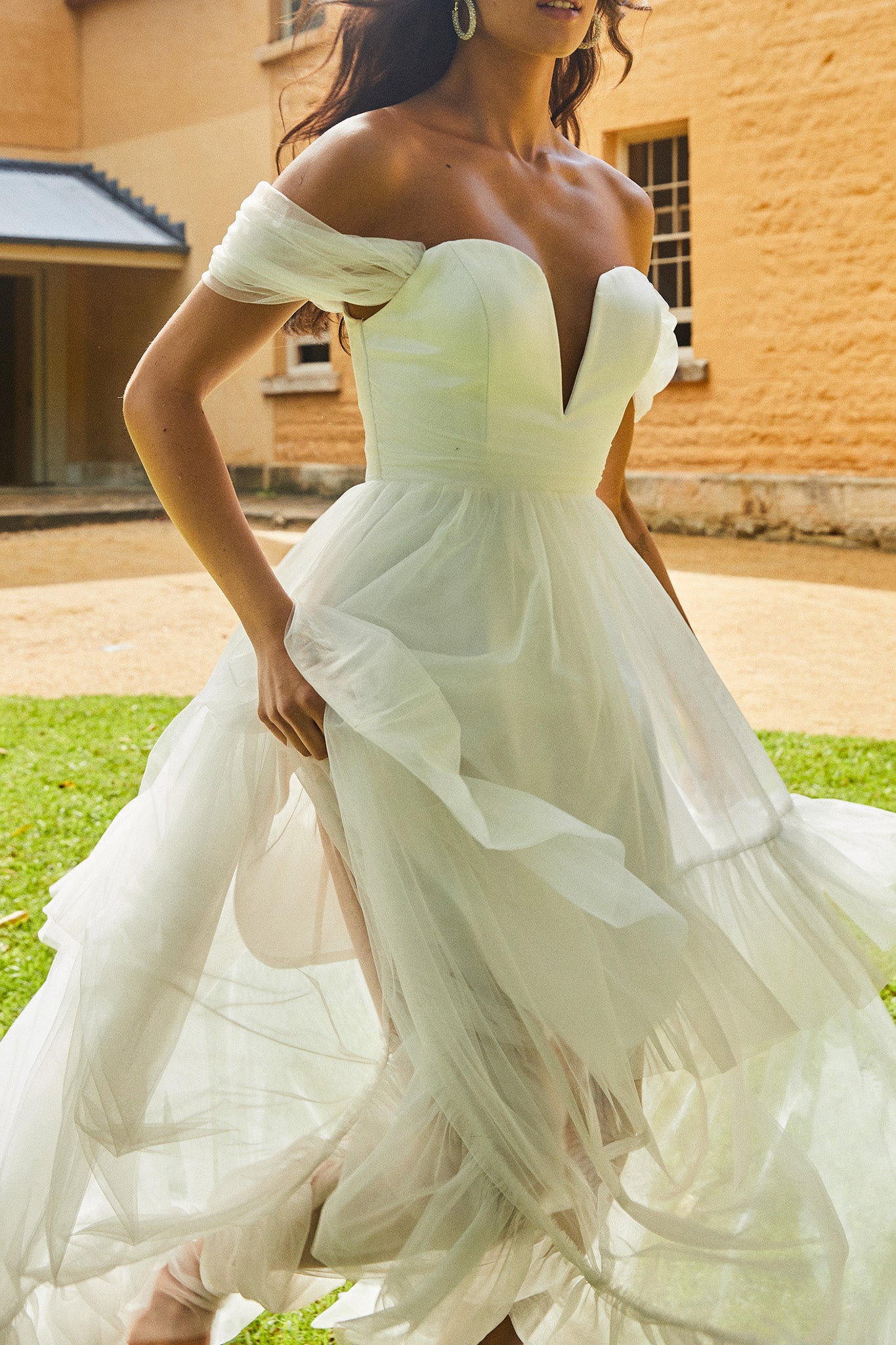 Pixi Off Shoulder Maxi Dress White-Maymioy