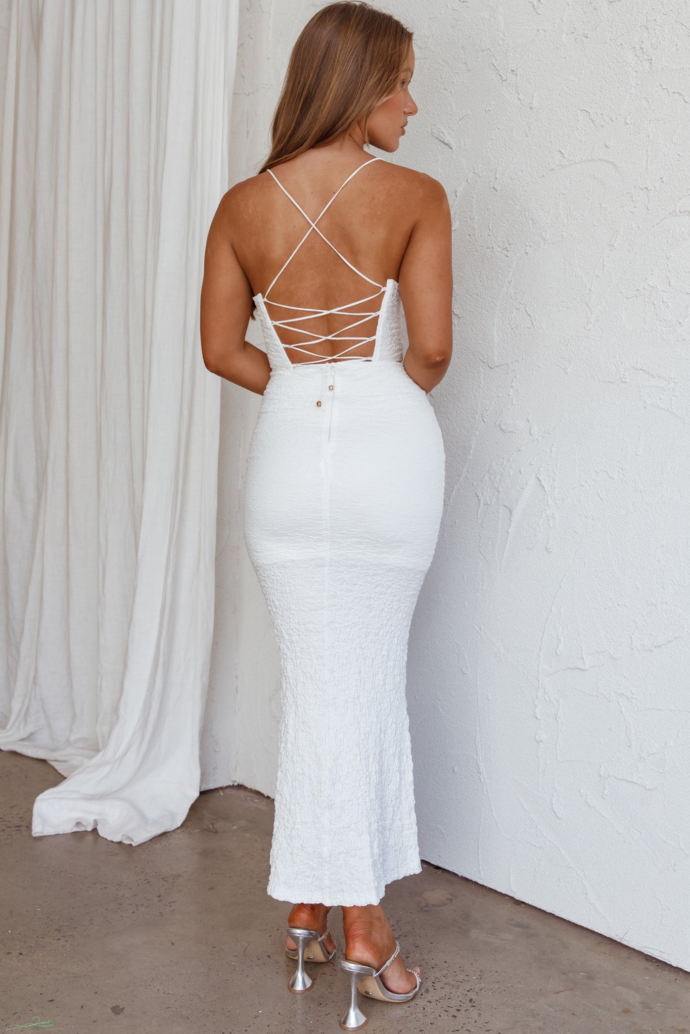 Nouveau U-Neckline Midi Dress White-Maymioy