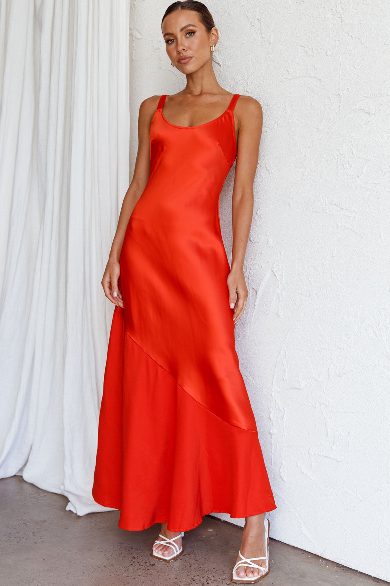 Front Row Scoop Neck Midi Dress Tangerine-Maymioy