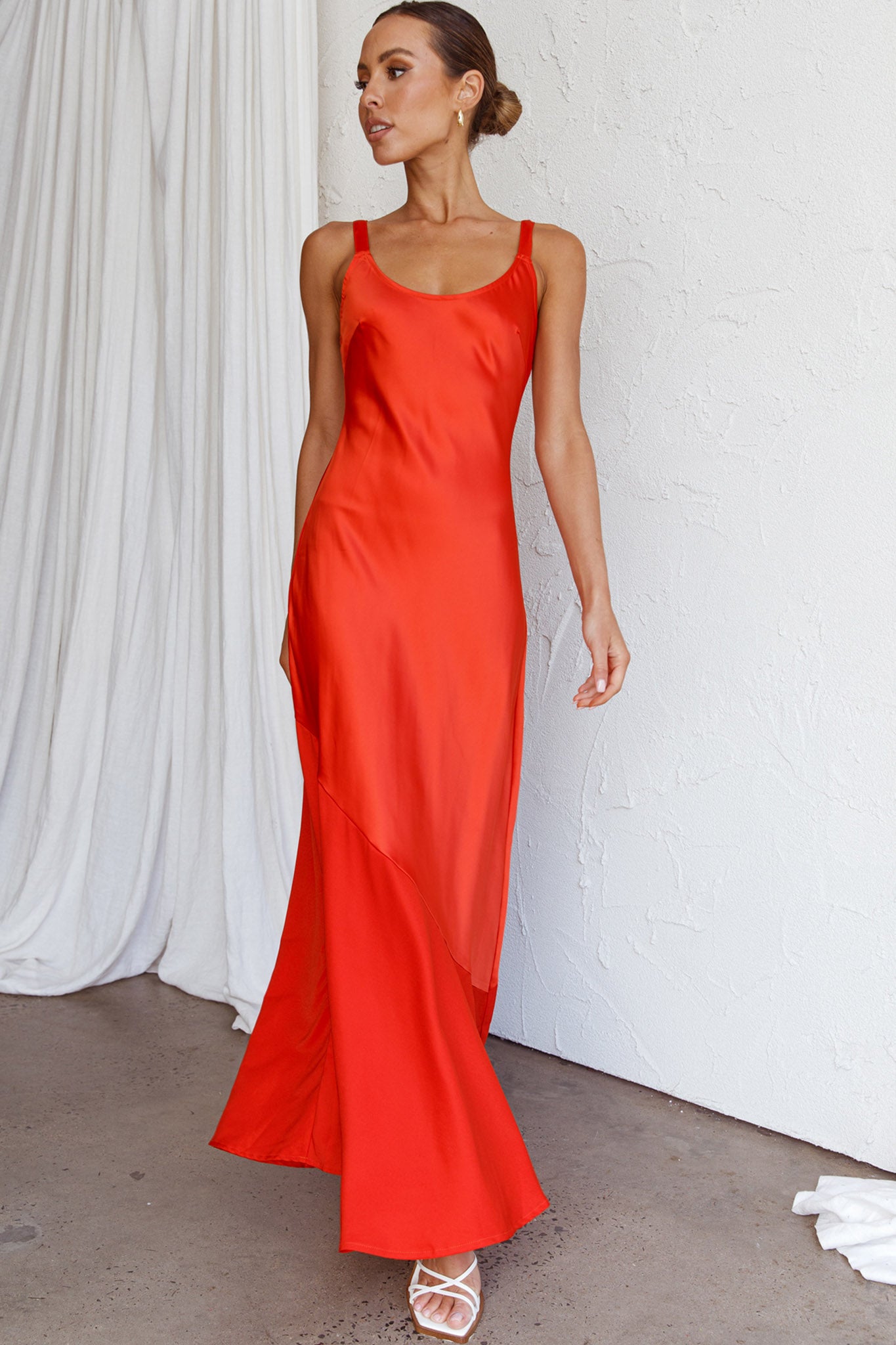 Front Row Scoop Neck Midi Dress Tangerine-Maymioy