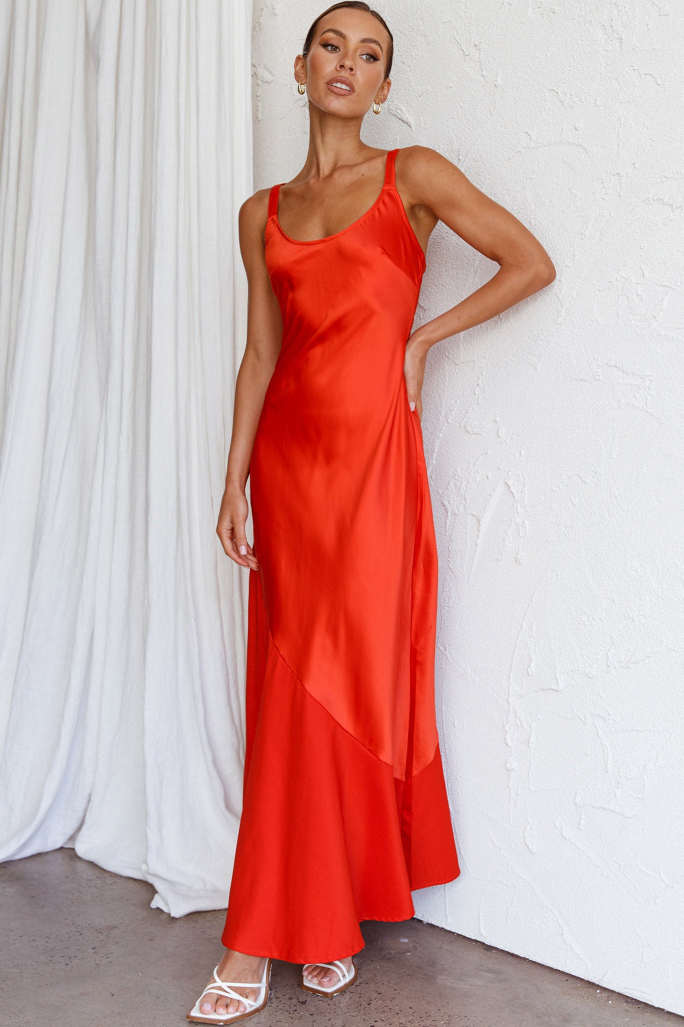 Front Row Scoop Neck Midi Dress Tangerine-Maymioy
