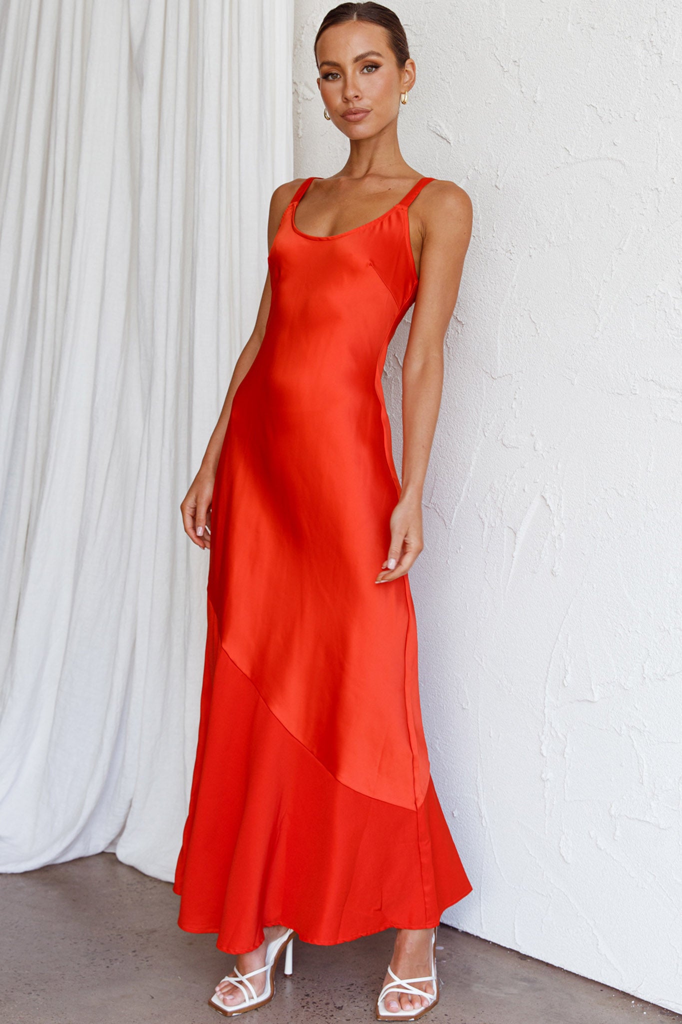 Front Row Scoop Neck Midi Dress Tangerine-Maymioy